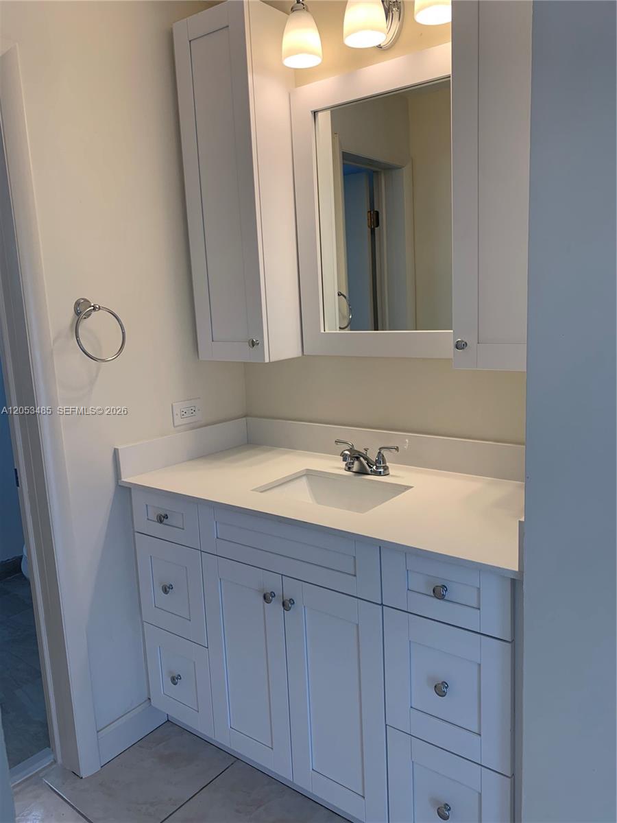 Ver detalles / 2500 sq. ft. $ 2026-07-14 0 foto