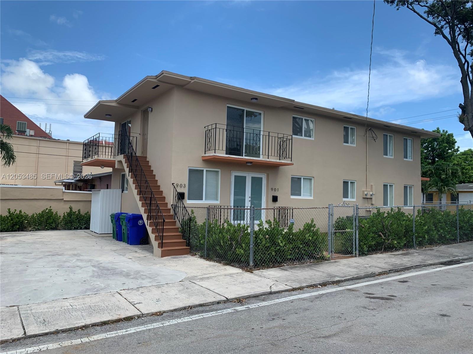 Ver detalles / 2500 sq. ft. $ 2026-07-14 0 foto