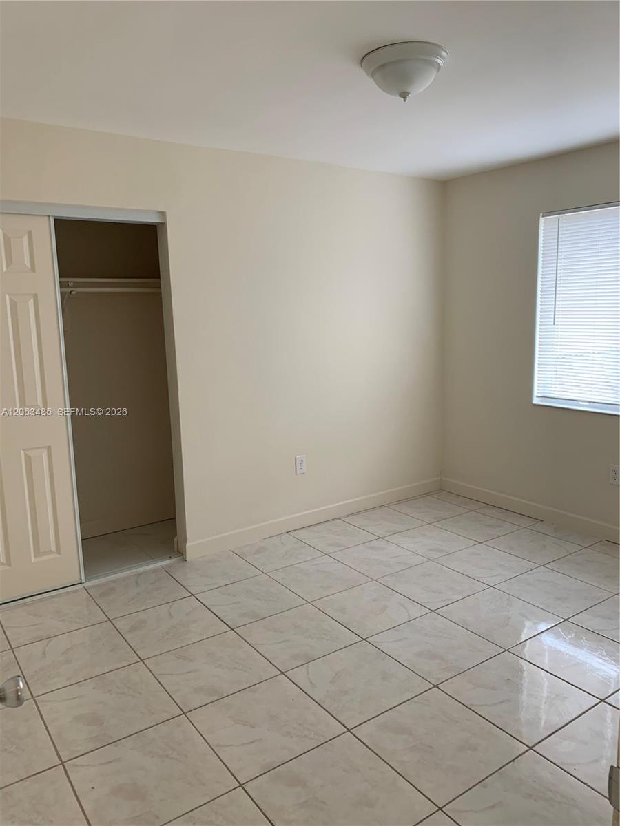 Ver detalles / 2500 sq. ft. $ 2026-07-14 0 foto