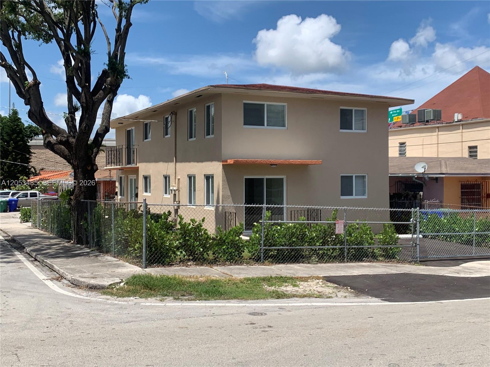 Ver detalles / 2500 sq. ft. $ 2026-07-14 0 foto