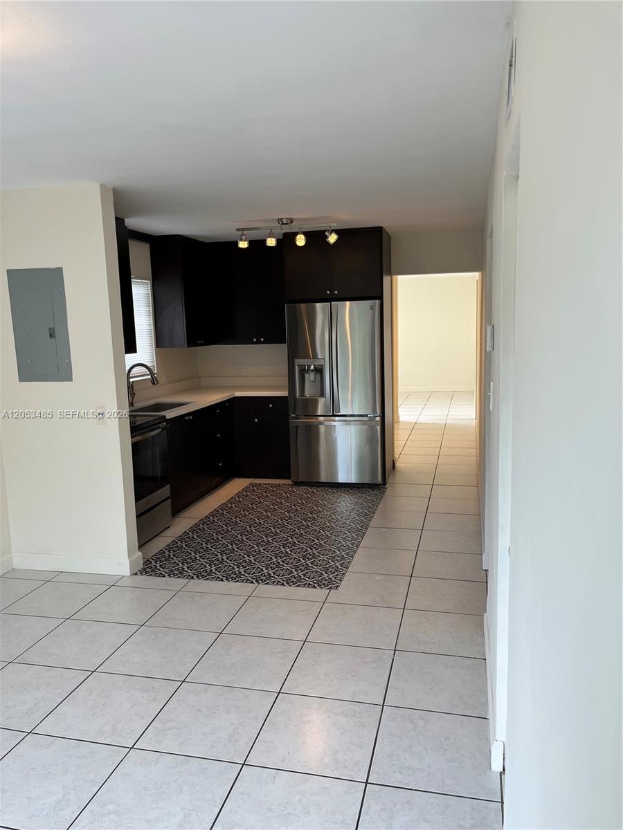 Ver detalles / 2500 sq. ft. $ 2026-07-14 0 foto