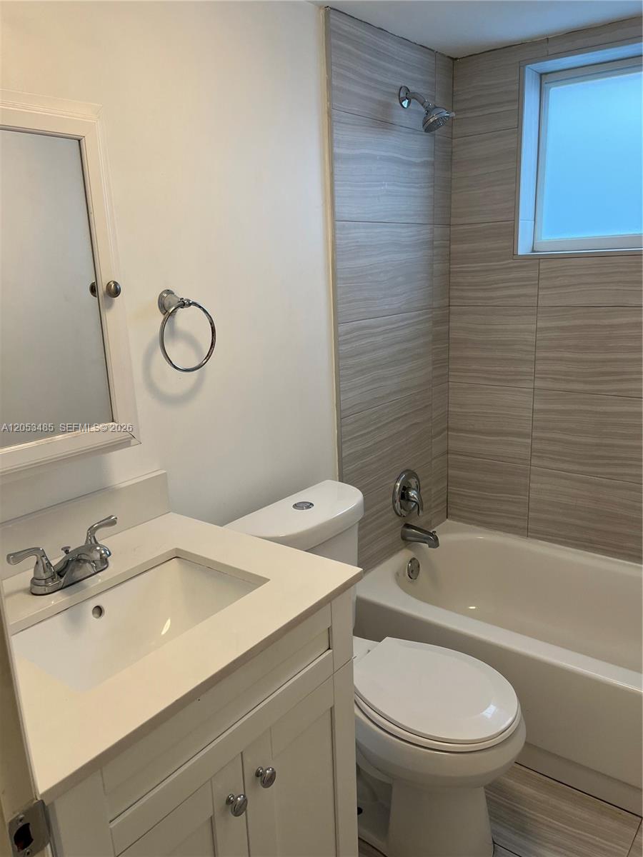 Ver detalles / 2500 sq. ft. $ 2026-07-14 0 foto
