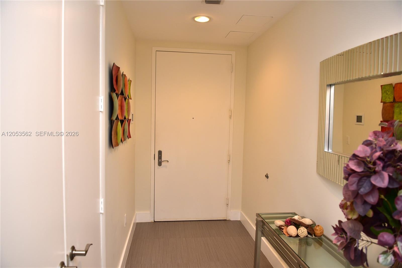 Ver detalles 2905 2 / 2 1463 sq. ft. $ 2026-07-14 0 foto