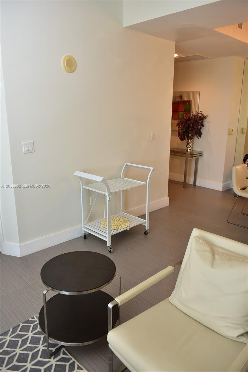 Ver detalles 2905 2 / 2 1463 sq. ft. $ 2026-07-14 0 foto