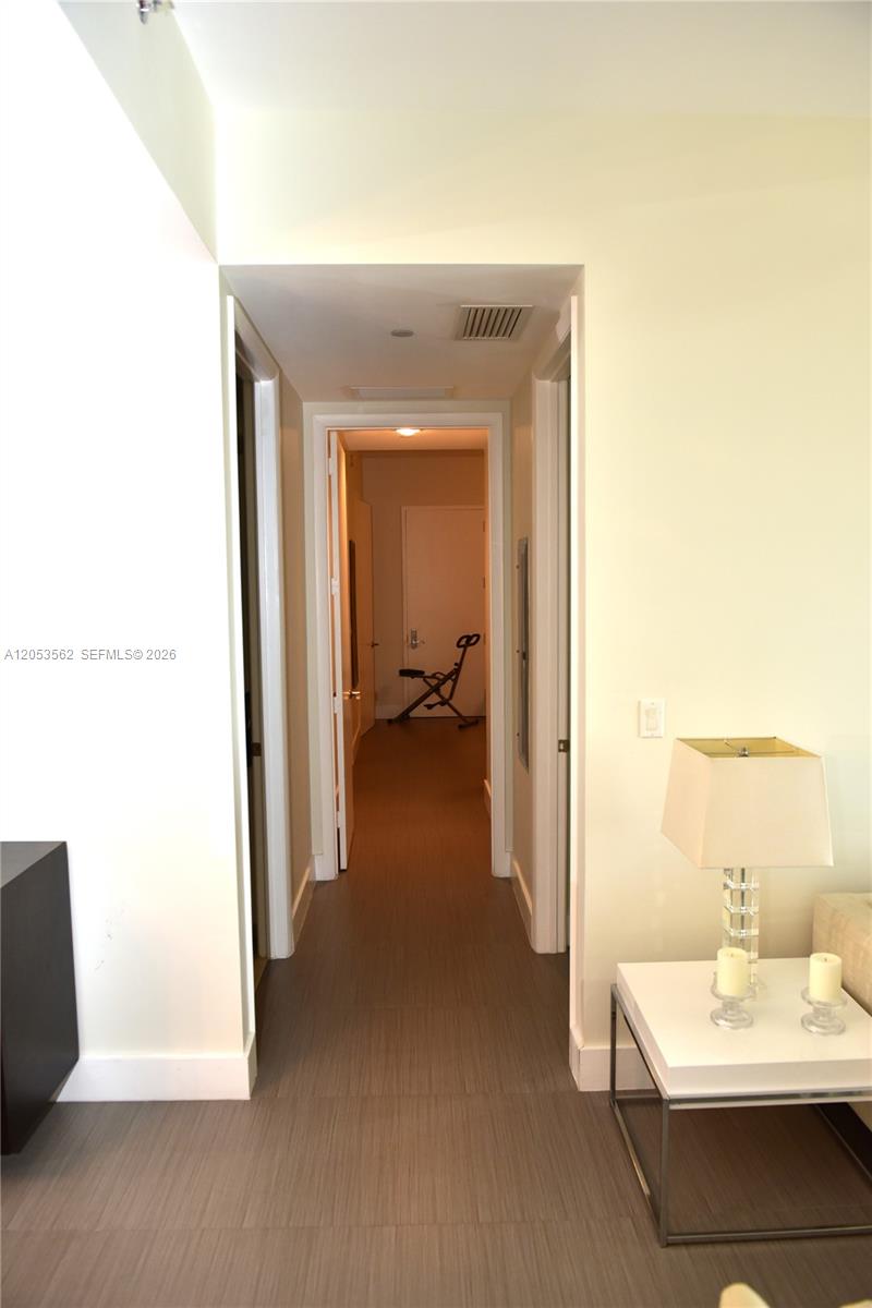 Ver detalles 2905 2 / 2 1463 sq. ft. $ 2026-07-14 0 foto