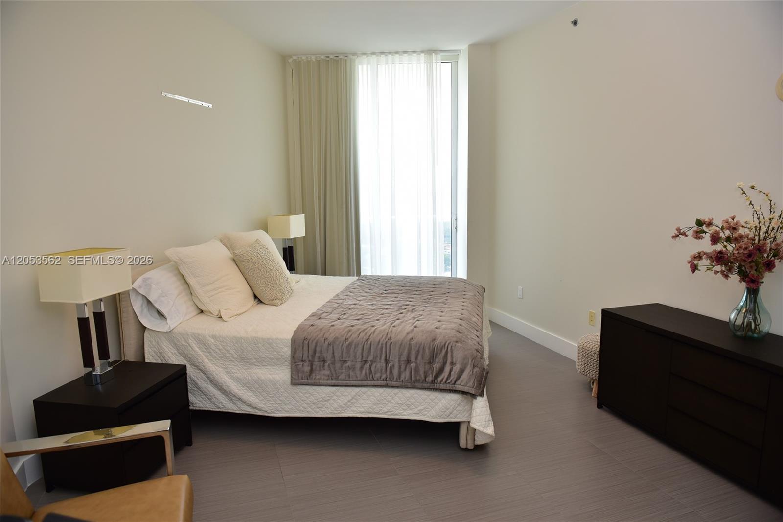 Ver detalles 2905 2 / 2 1463 sq. ft. $ 2026-07-14 0 foto
