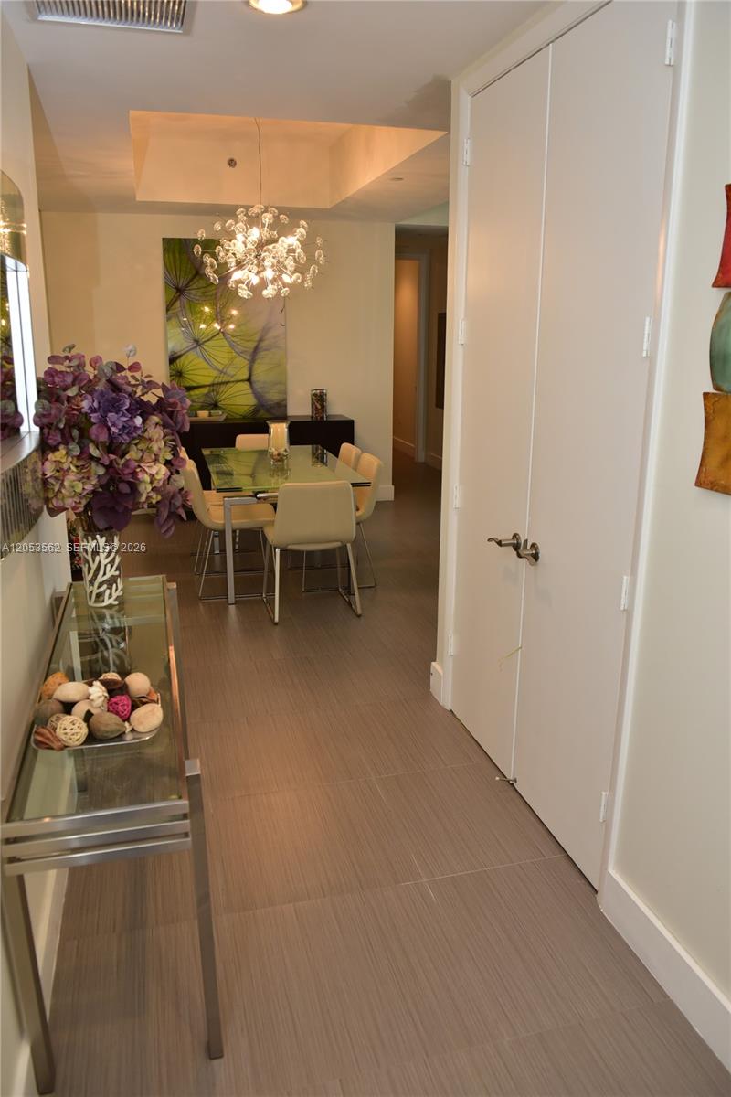 Ver detalles 2905 2 / 2 1463 sq. ft. $ 2026-07-14 0 foto