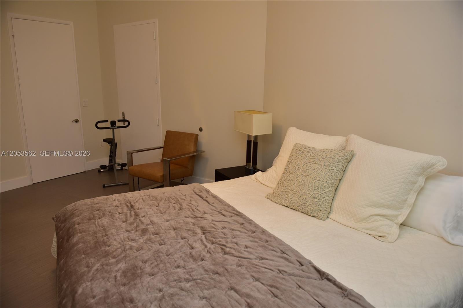 Ver detalles 2905 2 / 2 1463 sq. ft. $ 2026-07-14 0 foto