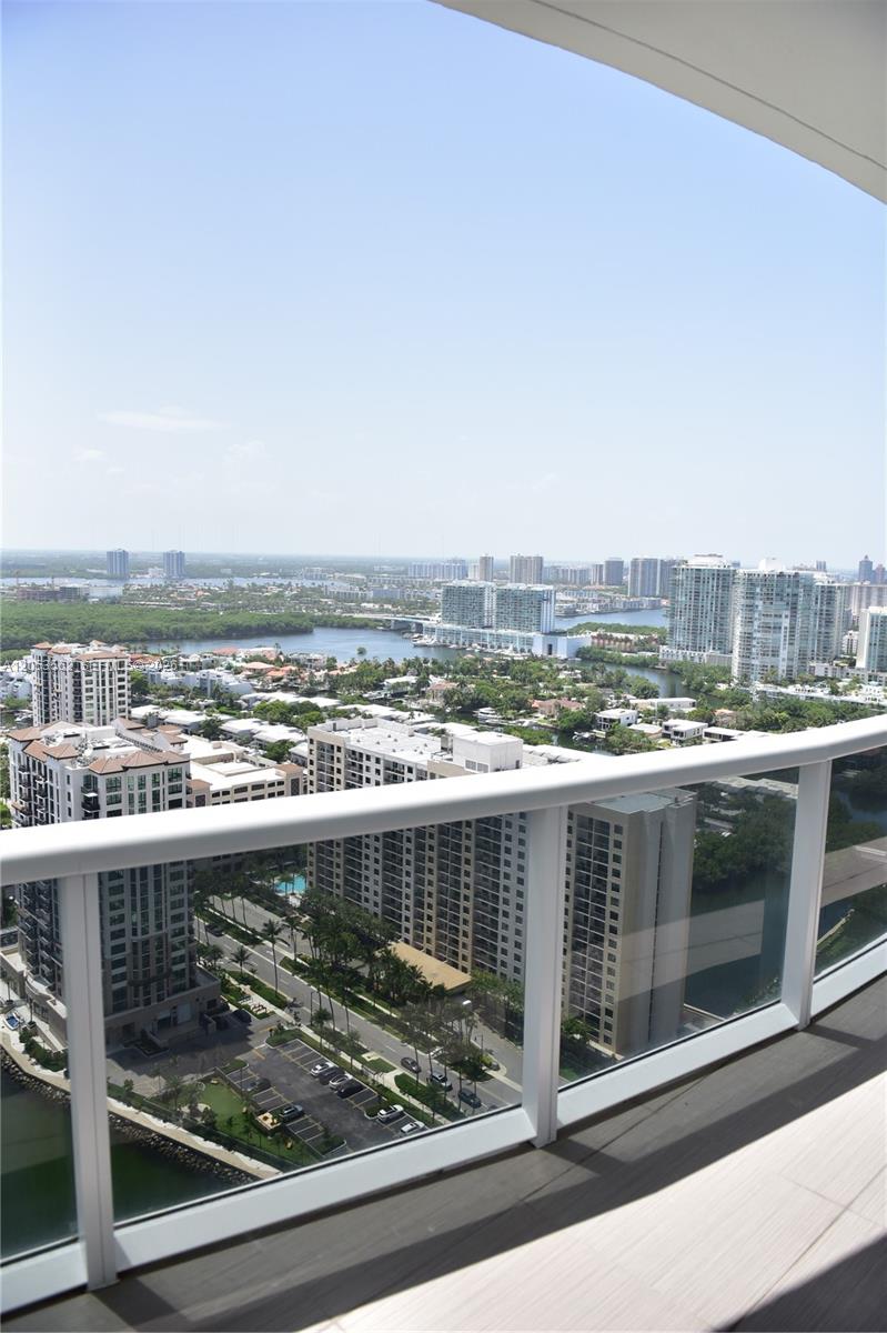 Ver detalles 2905 2 / 2 1463 sq. ft. $ 2026-07-14 0 foto