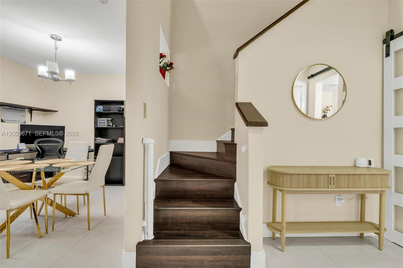 See details 8140 3 / 3 1293 sq. ft. $ 2026-07-14 0 Photo