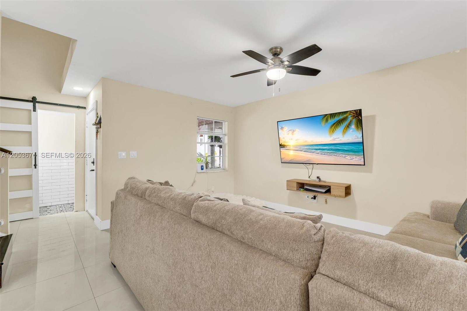 See details 8140 3 / 3 1293 sq. ft. $ 2026-07-14 0 Photo