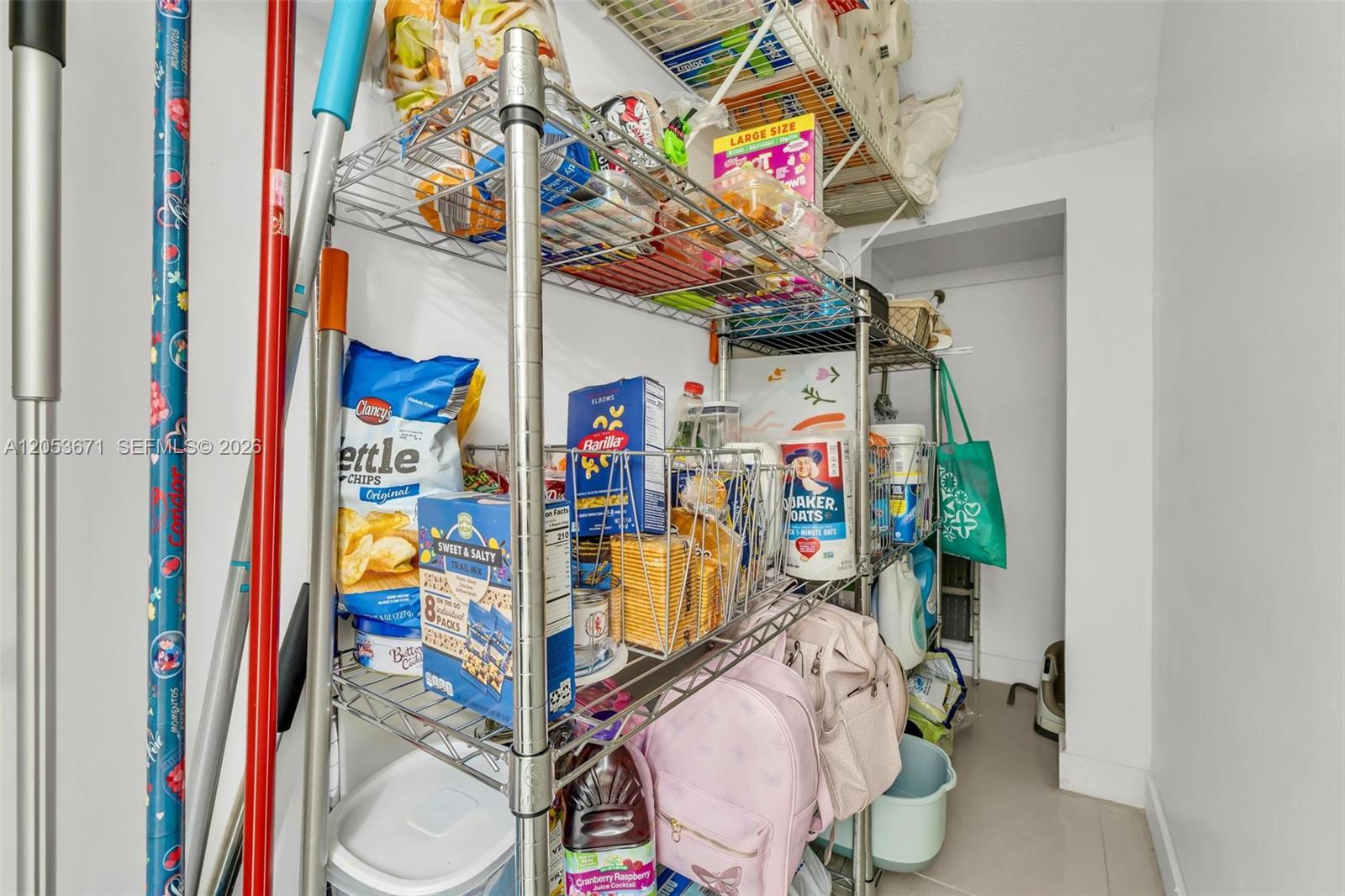 See details 8140 3 / 3 1293 sq. ft. $ 2026-07-14 0 Photo