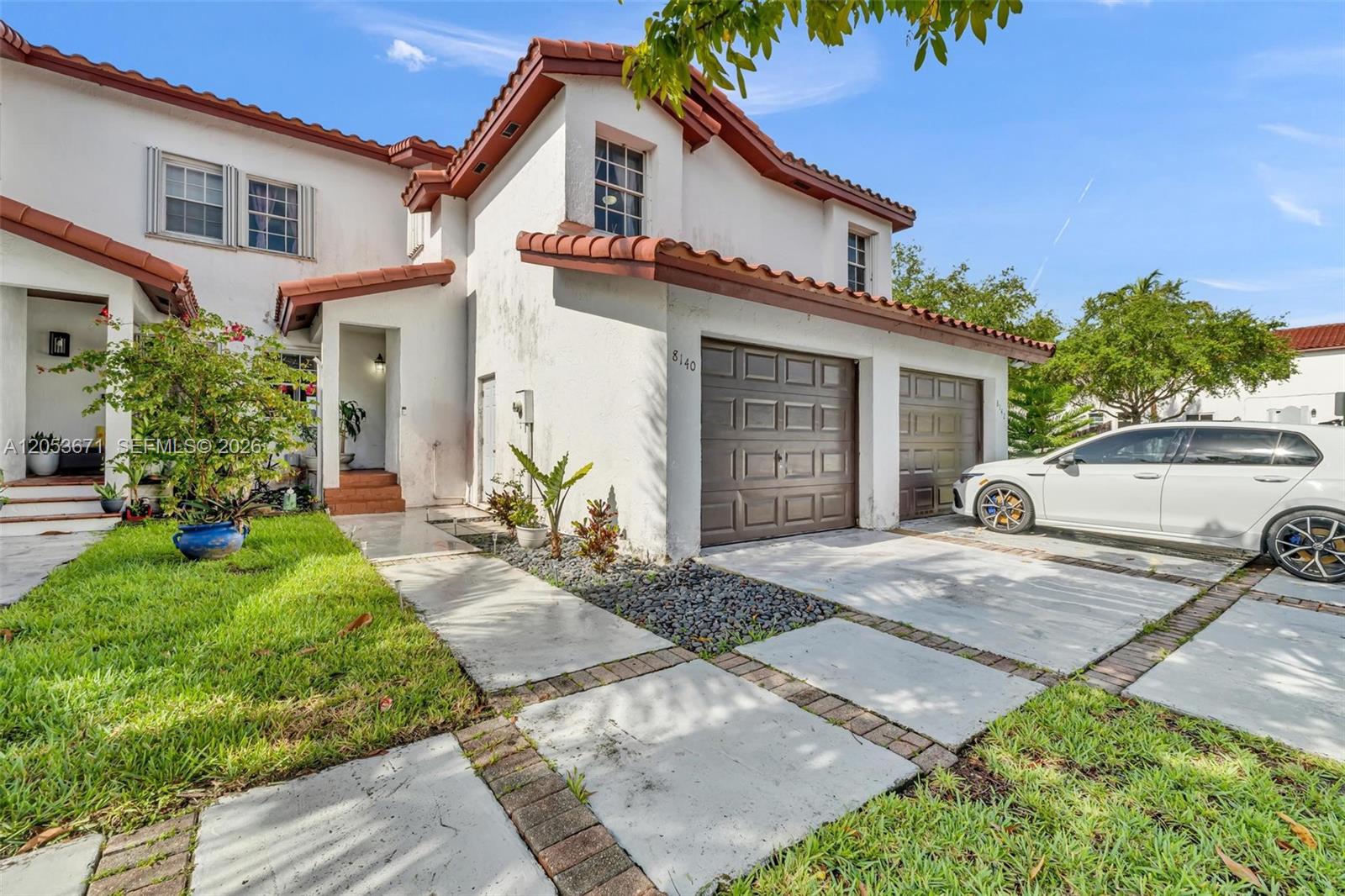 See details 8140 3 / 3 1293 sq. ft. $ 2026-07-14 0 Photo