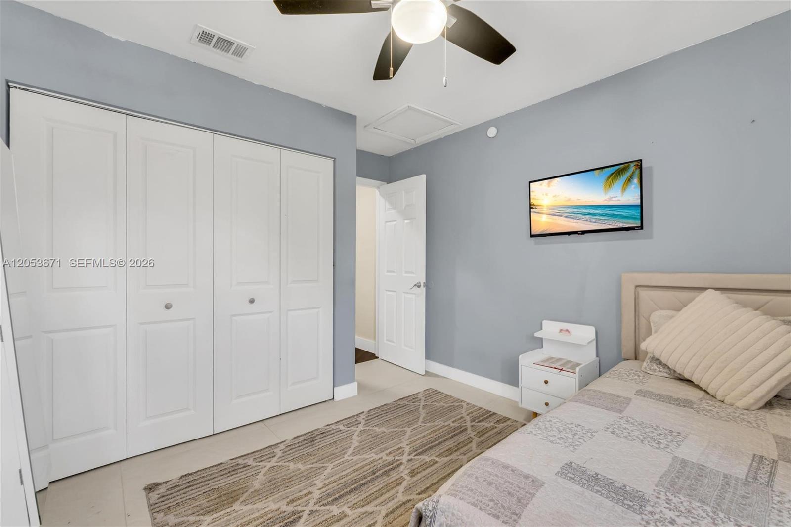 See details 8140 3 / 3 1293 sq. ft. $ 2026-07-14 0 Photo