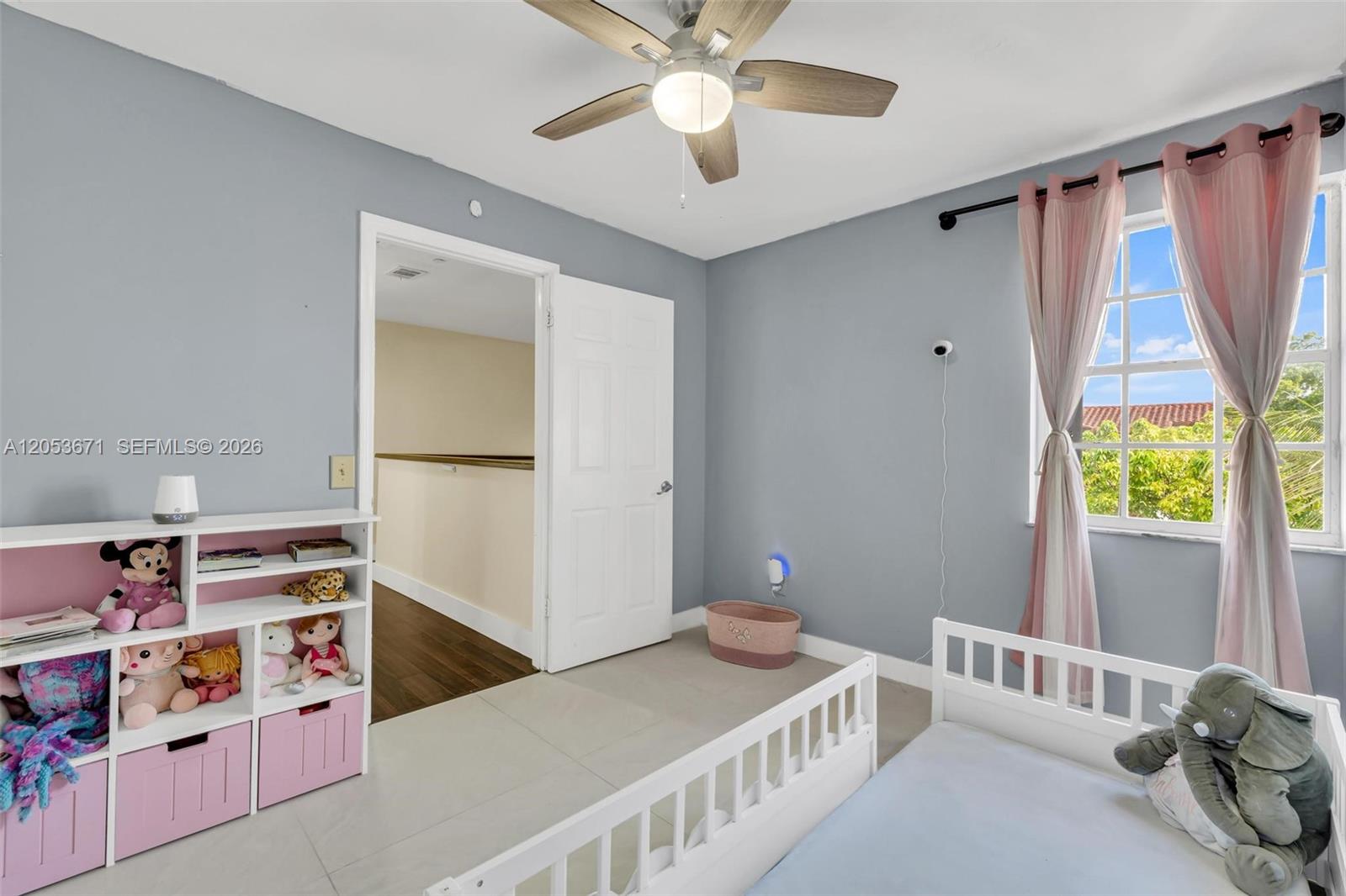 See details 8140 3 / 3 1293 sq. ft. $ 2026-07-14 0 Photo