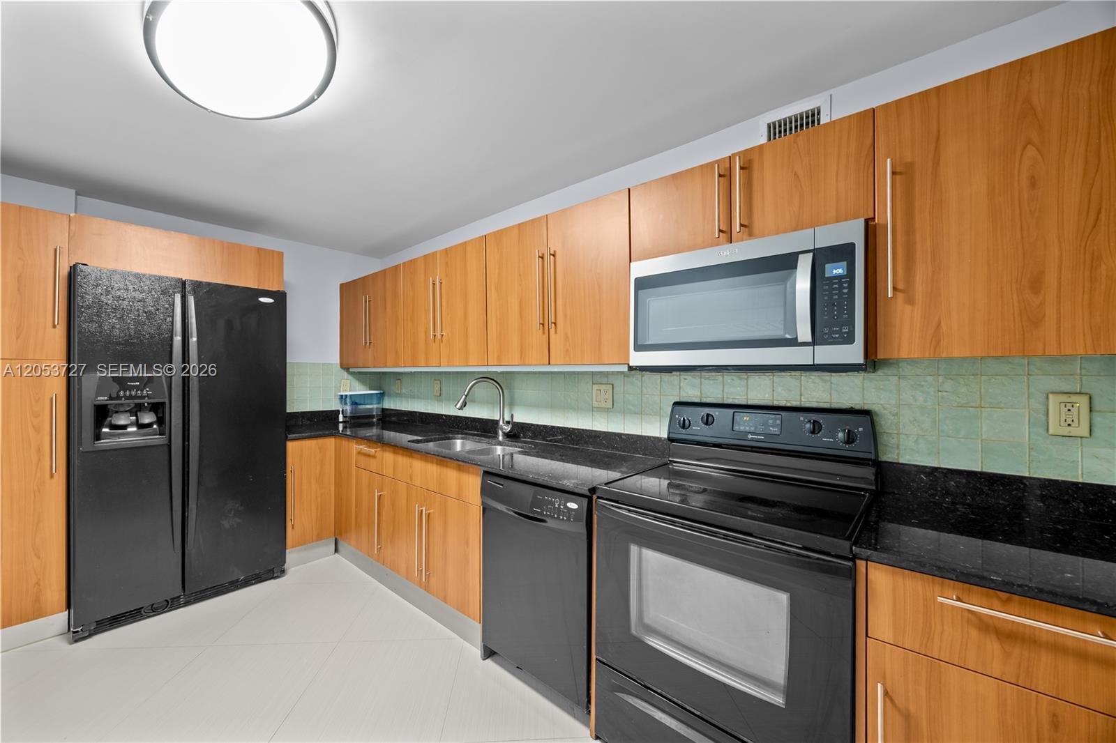 Photo of 3001 Ocean Dr #317, Hollywood, Florida, 33019 -
