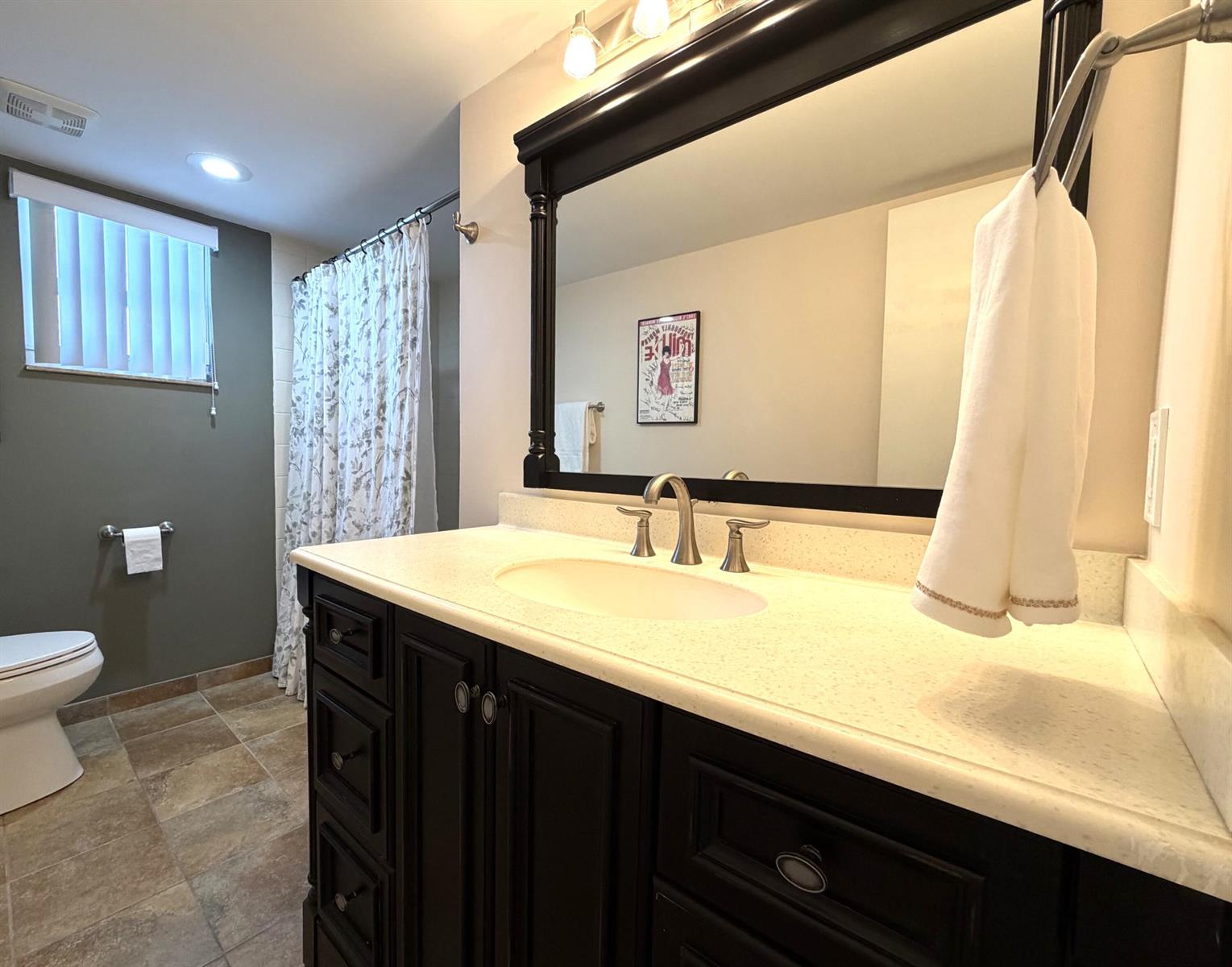 Photo of 2101 Ocean #505, Hollywood, Florida, 33019 - Bathroom