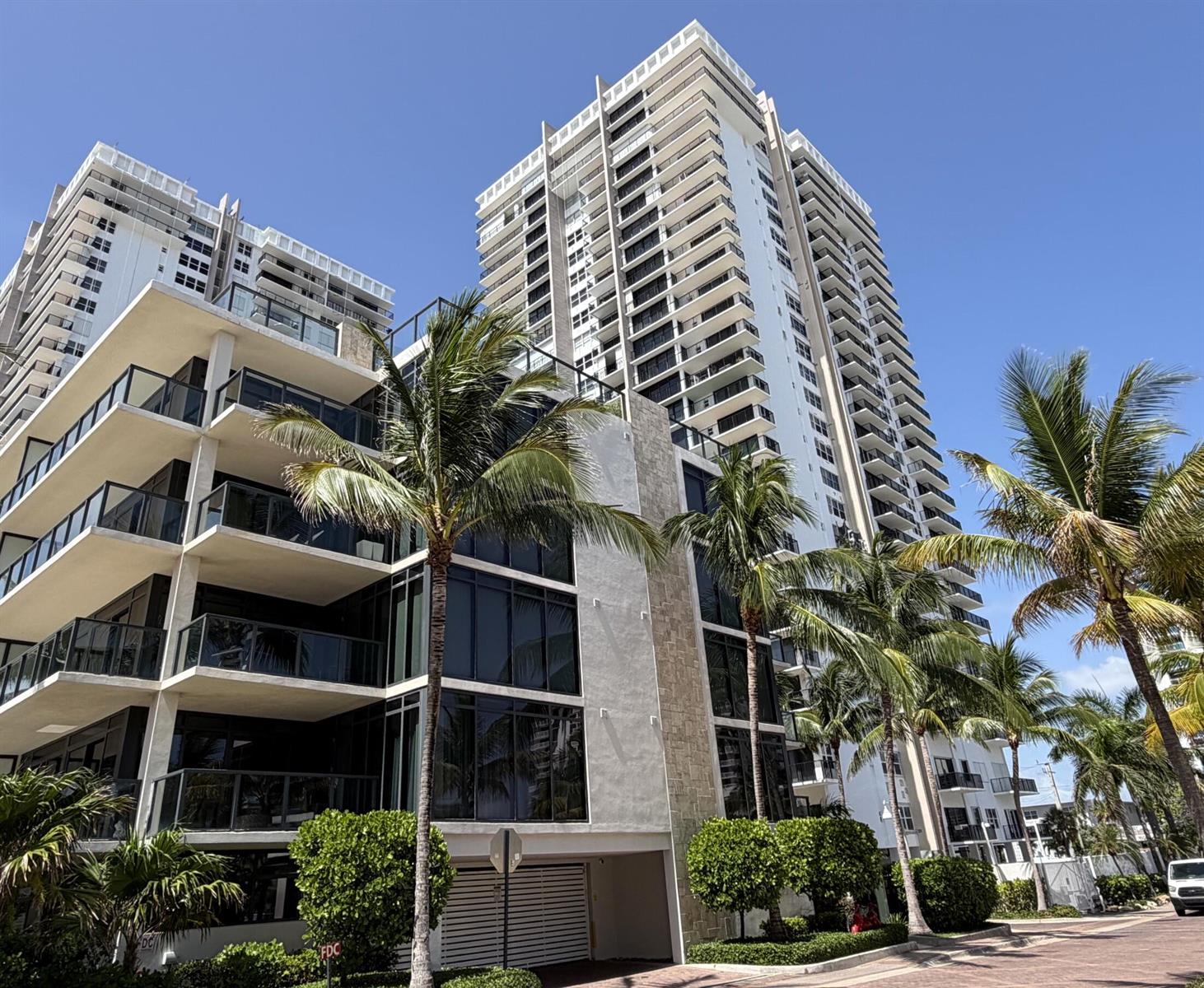 Photo of 2101 Ocean #505, Hollywood, Florida, 33019 - Front of Structure