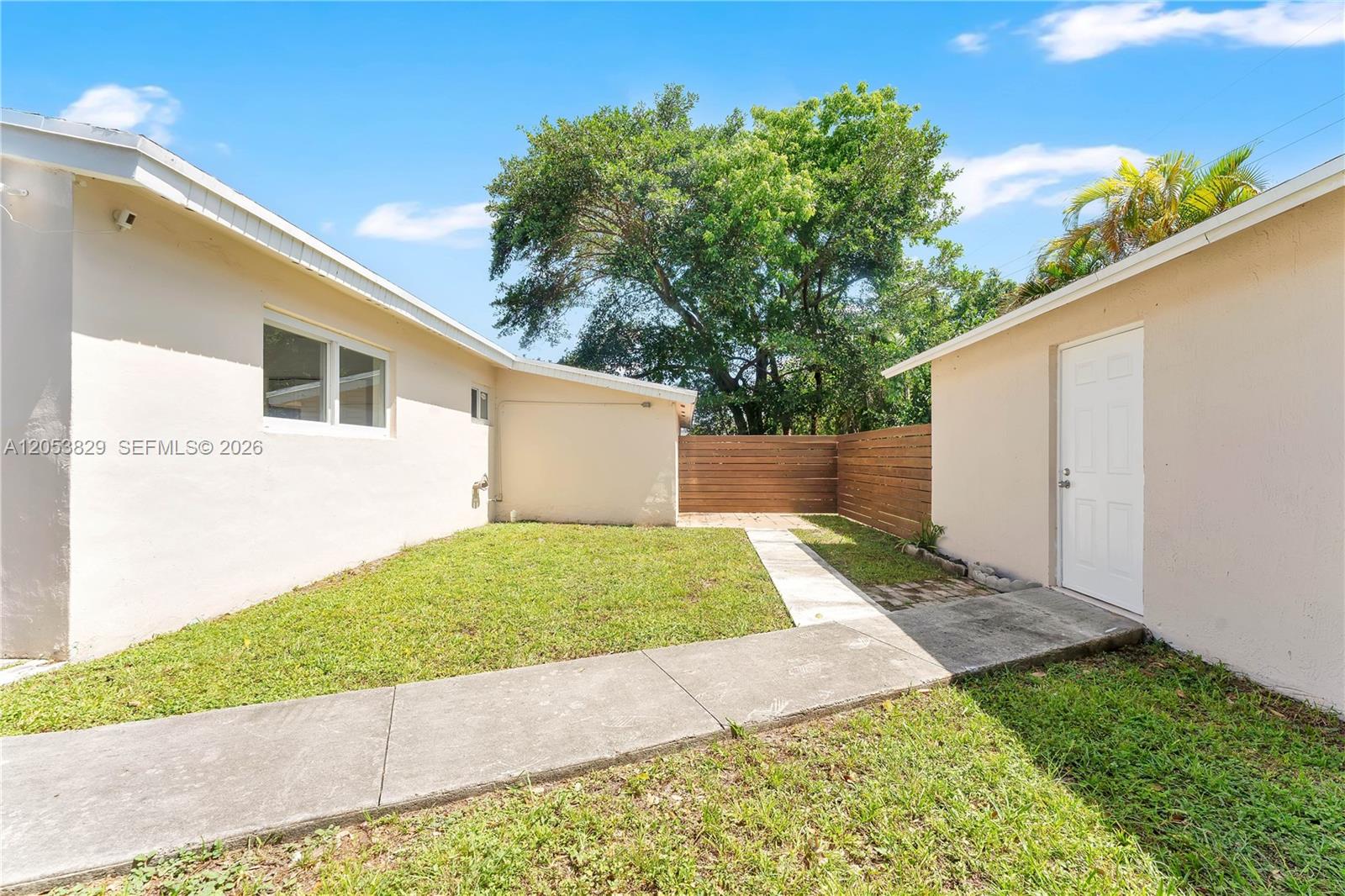   /  1345 sq. ft. $ 2026-07-15 0 foto