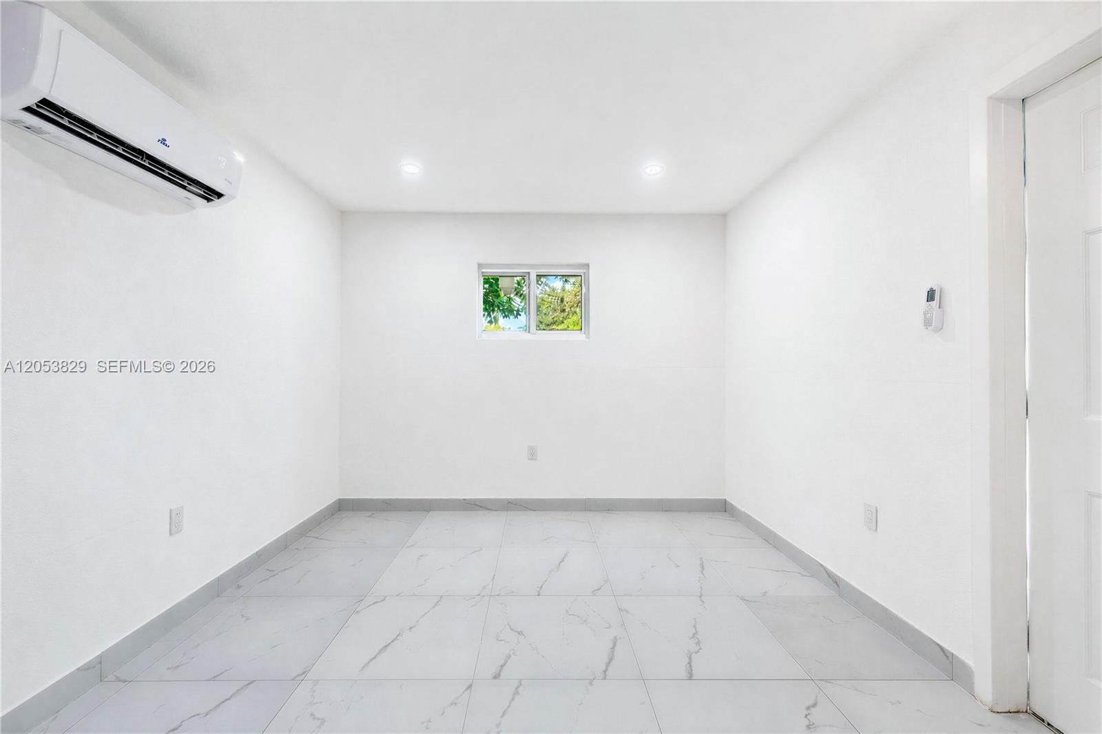   /  1345 sq. ft. $ 2026-07-15 0 foto