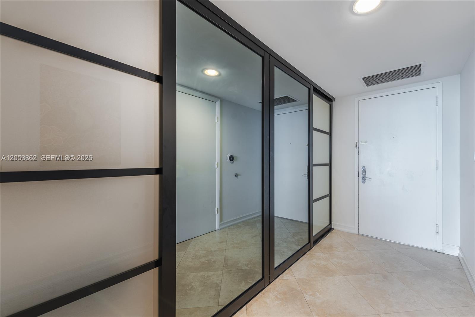 3511 3 / 2 1554 sq. ft. $ 2026-07-15 0 foto