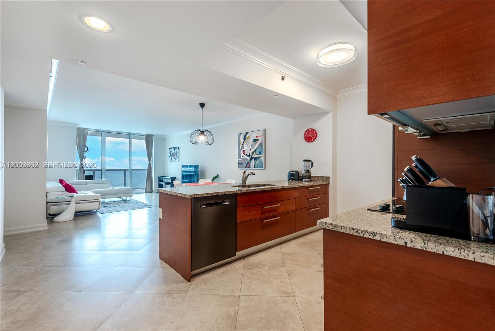 3511 3 / 2 1554 sq. ft. $ 2026-07-15 0 foto