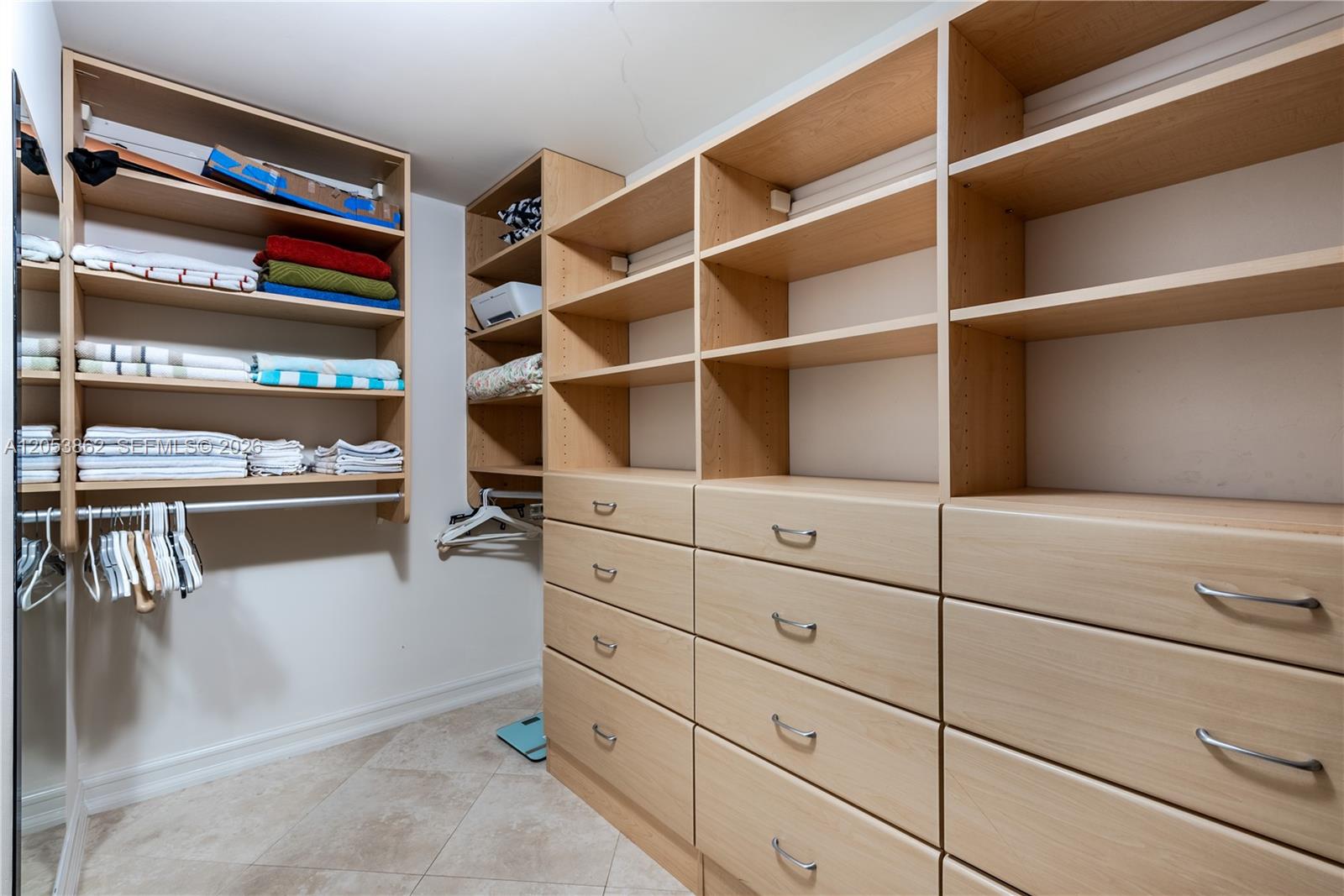 3511 3 / 2 1554 sq. ft. $ 2026-07-15 0 foto