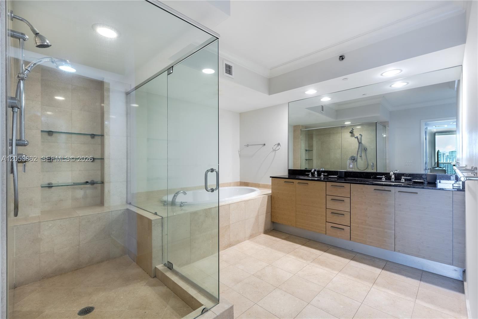 3511 3 / 2 1554 sq. ft. $ 2026-07-15 0 foto
