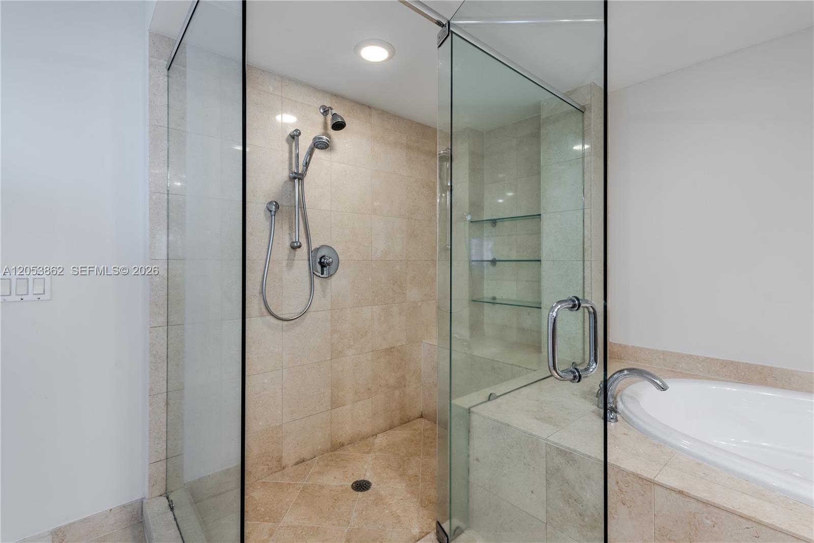 3511 3 / 2 1554 sq. ft. $ 2026-07-15 0 foto