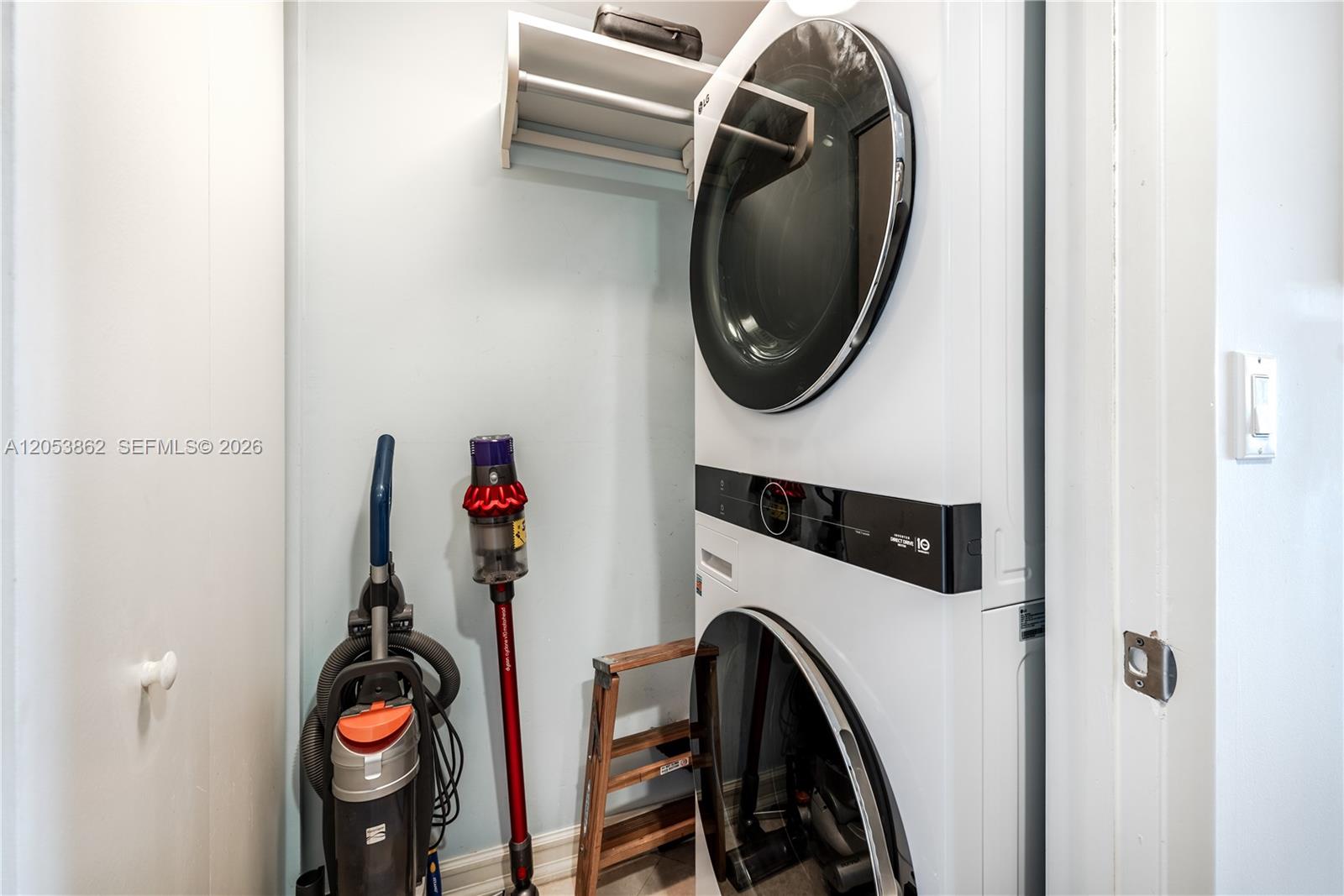 3511 3 / 2 1554 sq. ft. $ 2026-07-15 0 foto