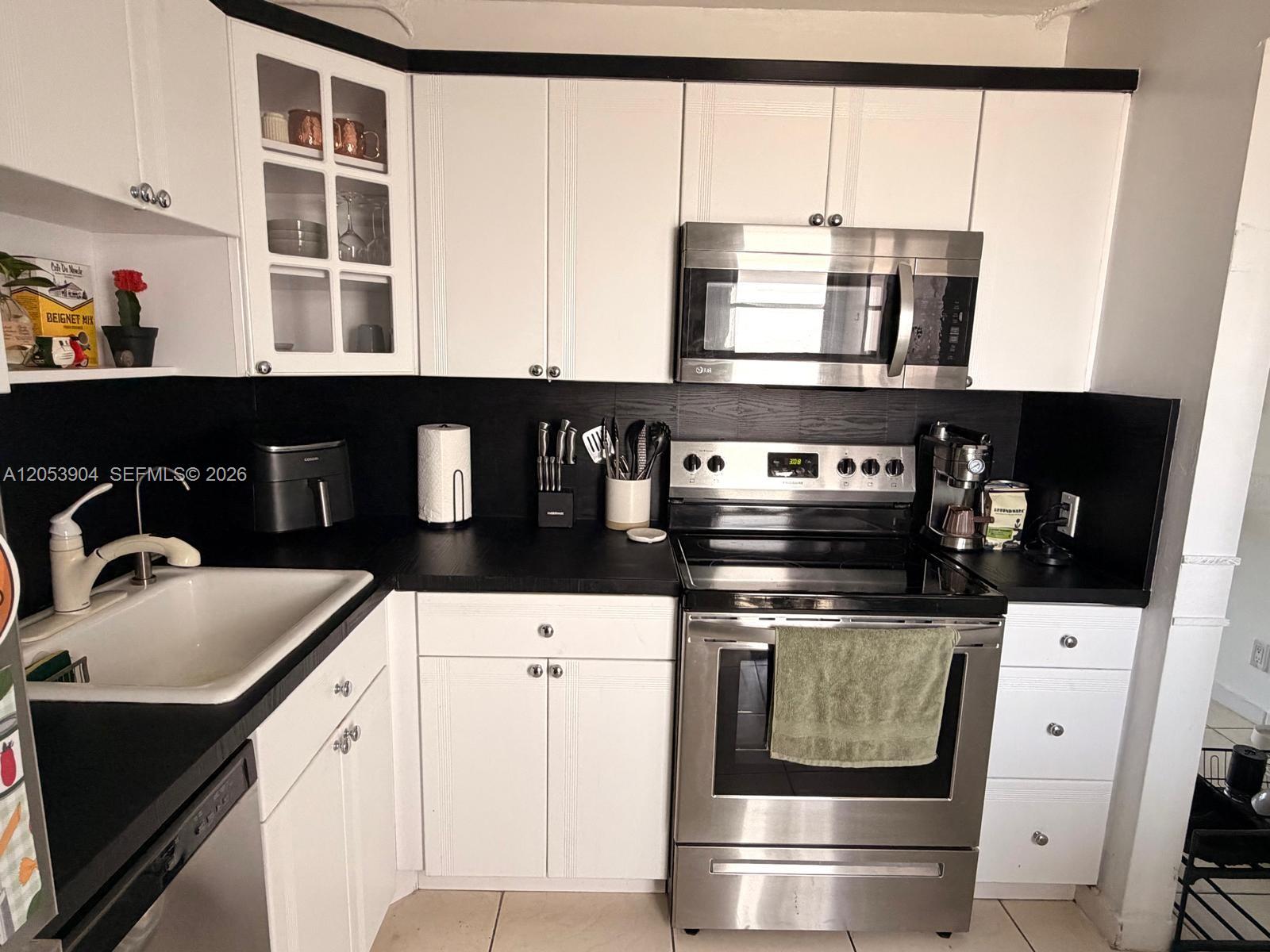Photo of 3475 Country Club Dr  #603, Aventura, Florida, 33180 - 