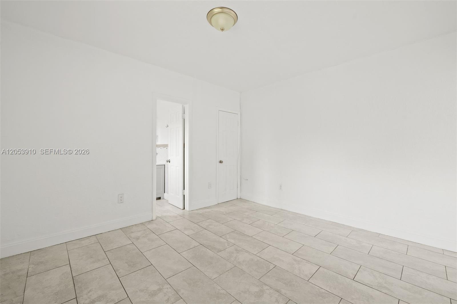   /  1820 sq. ft. $ 2026-07-15 0 foto