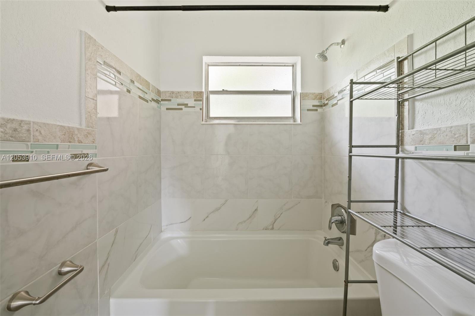   /  1820 sq. ft. $ 2026-07-15 0 foto