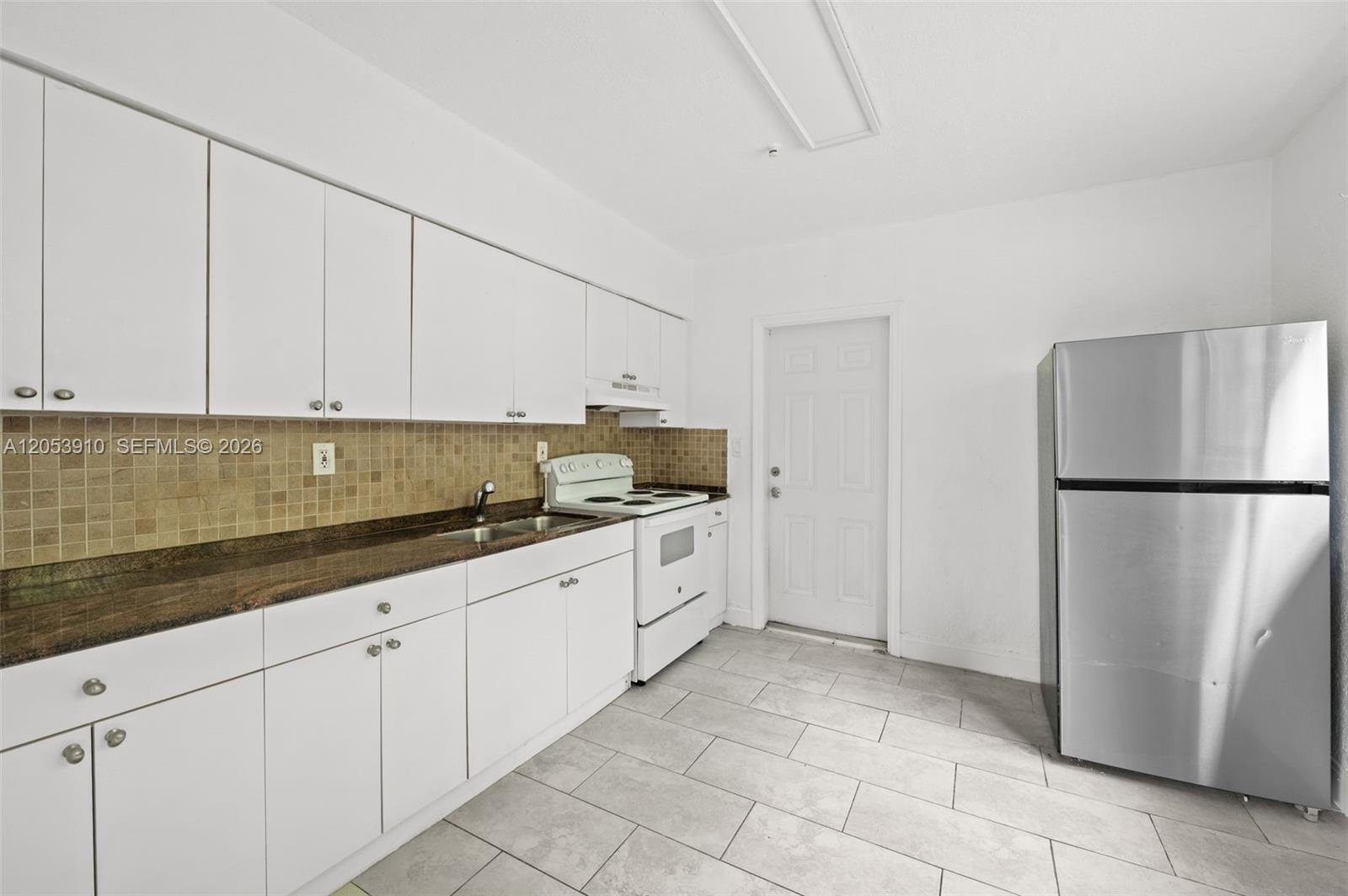   /  1820 sq. ft. $ 2026-07-15 0 foto