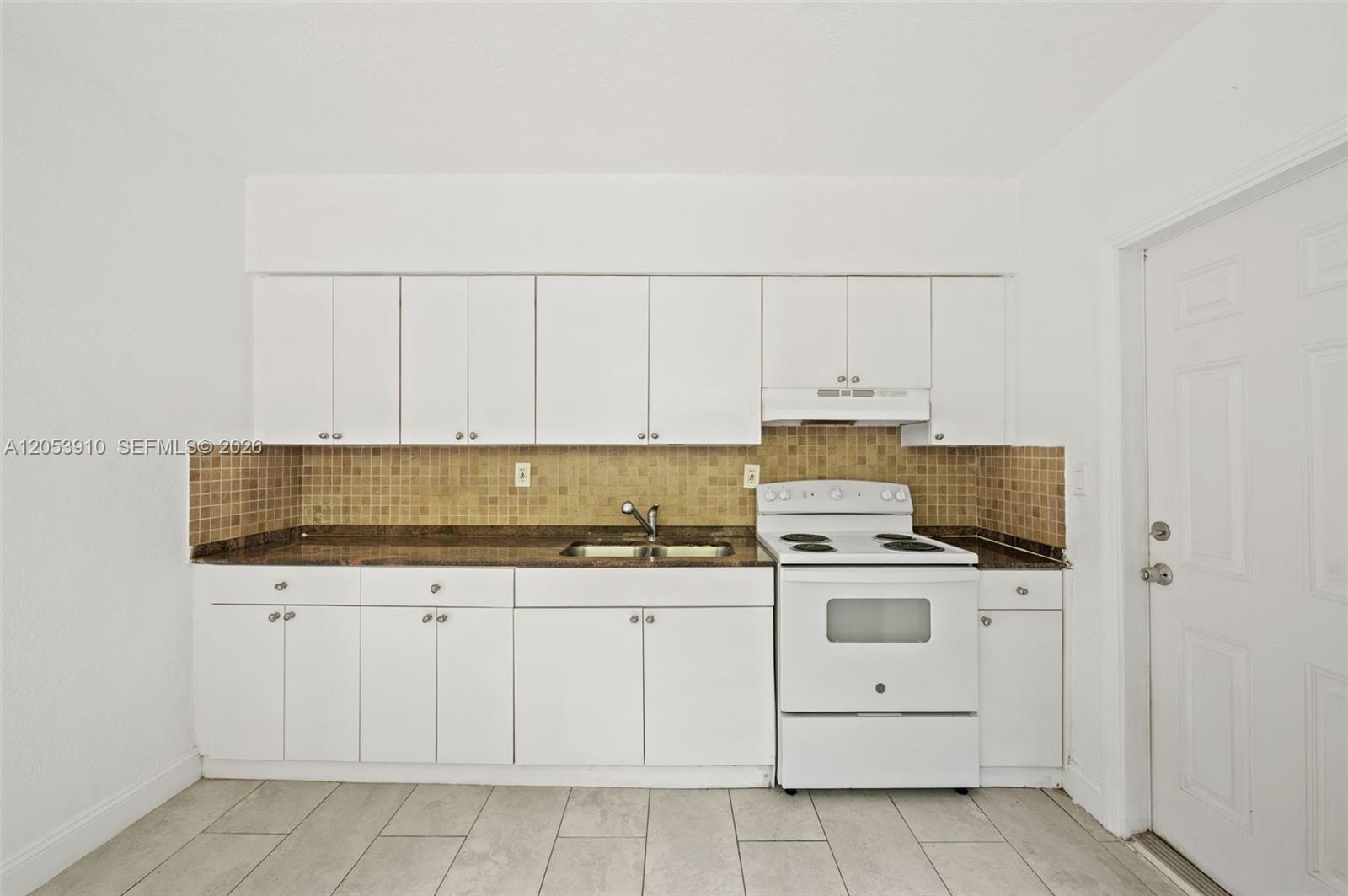   /  1820 sq. ft. $ 2026-07-15 0 foto