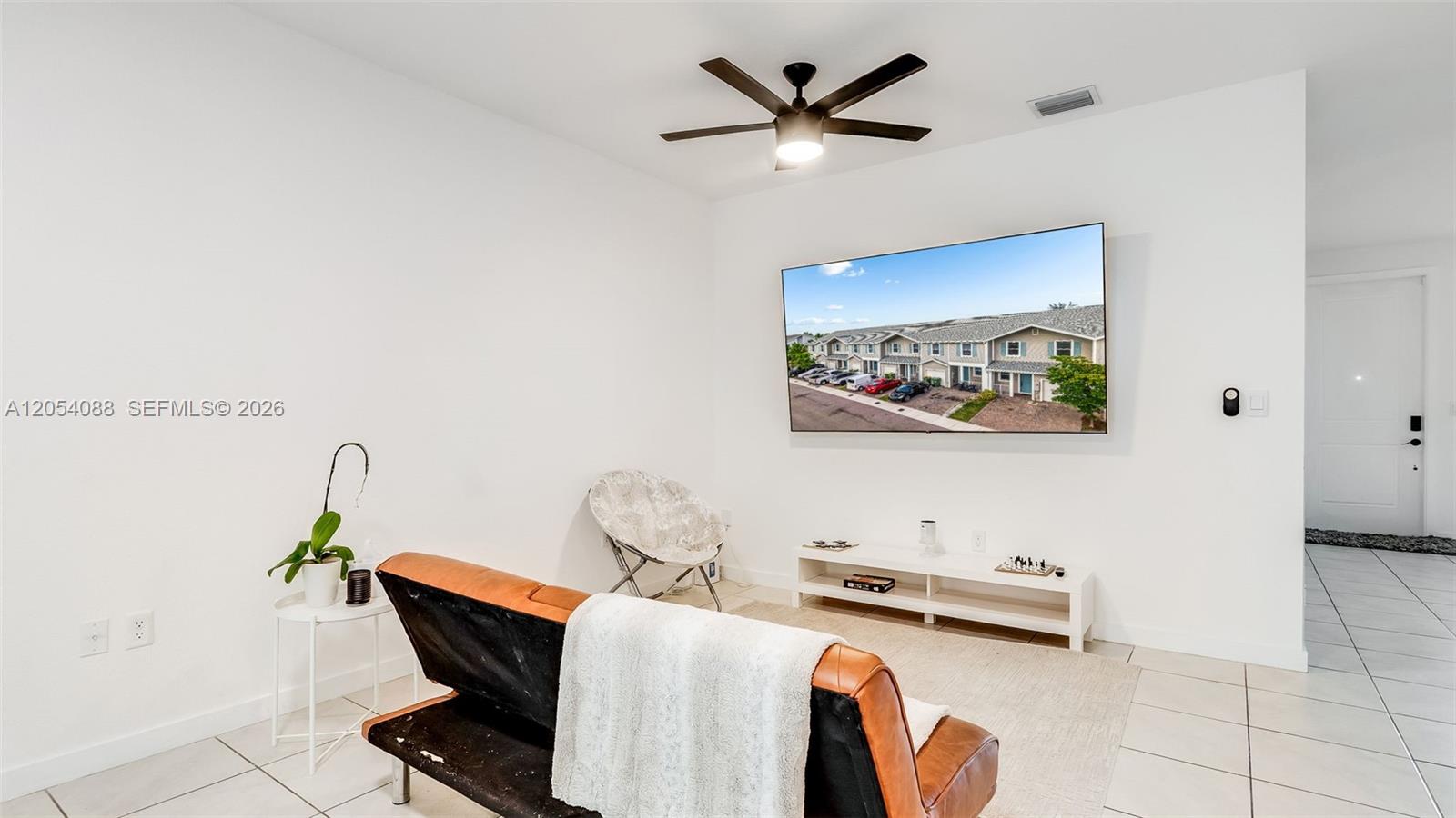 Ver detalles 1871 3 / 3 1488 sq. ft. $ 2026-07-15 0 foto