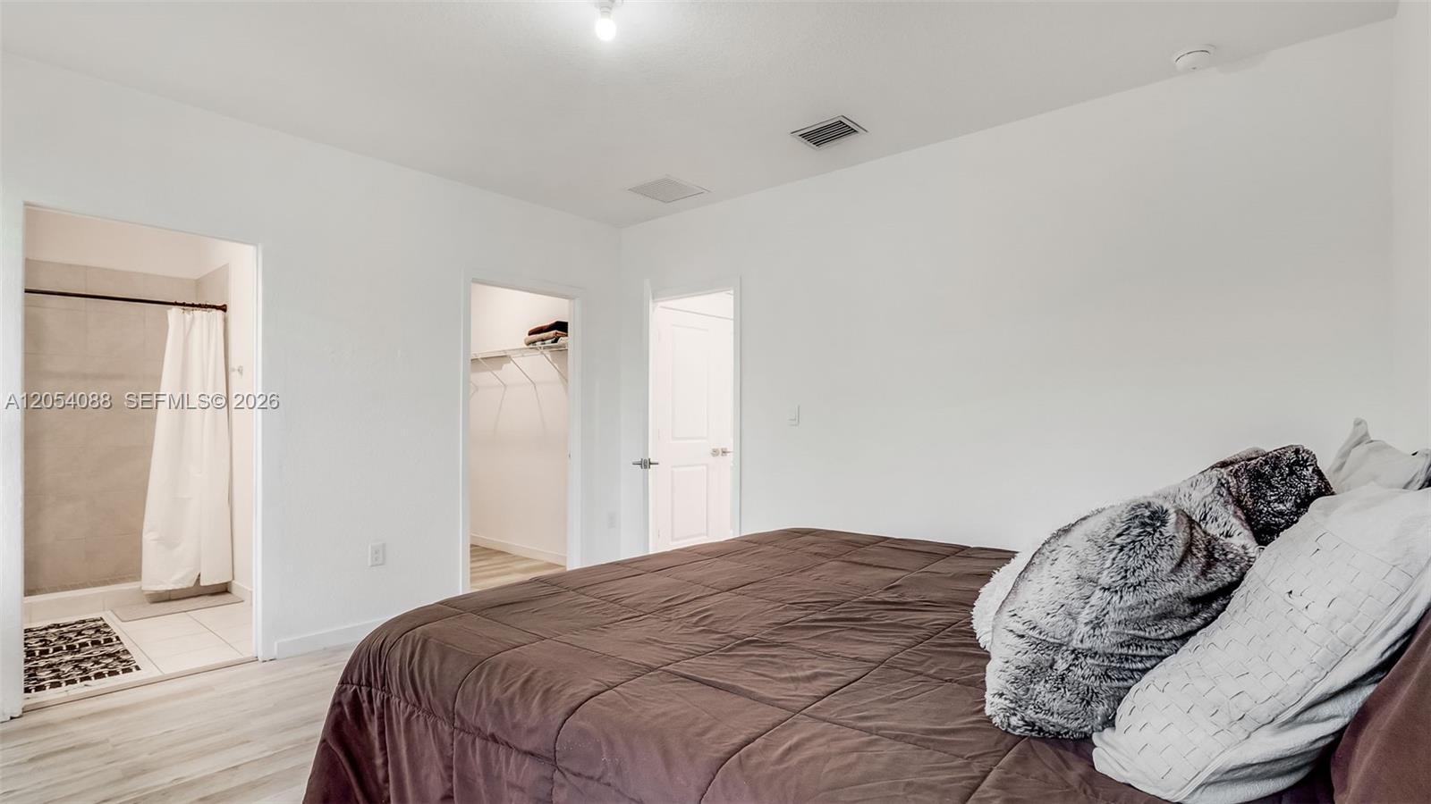 Ver detalles 1871 3 / 3 1488 sq. ft. $ 2026-07-15 0 foto
