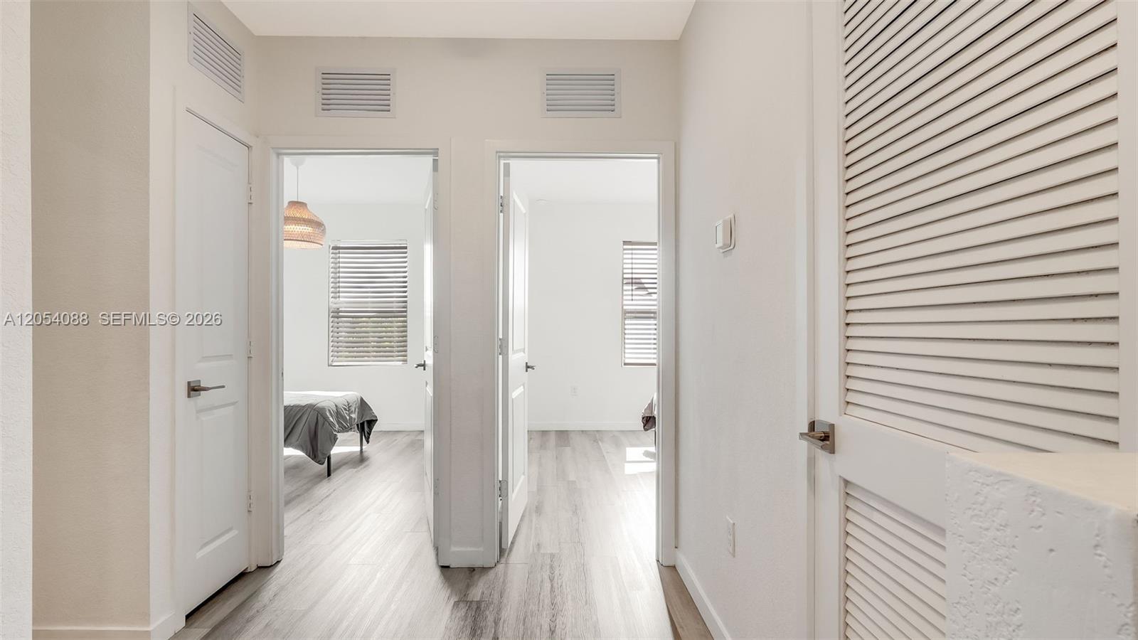 Ver detalles 1871 3 / 3 1488 sq. ft. $ 2026-07-15 0 foto