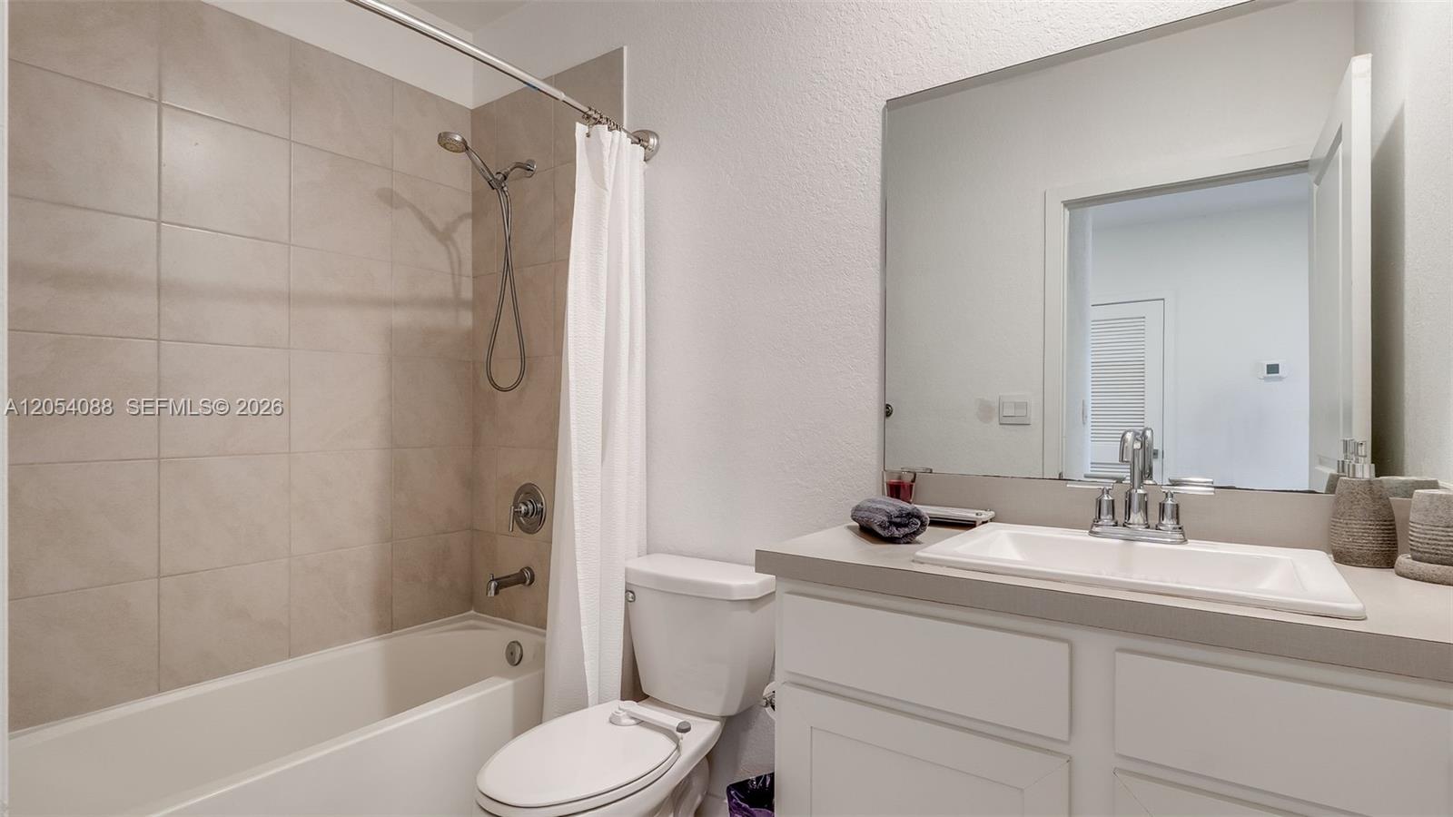 Ver detalles 1871 3 / 3 1488 sq. ft. $ 2026-07-15 0 foto