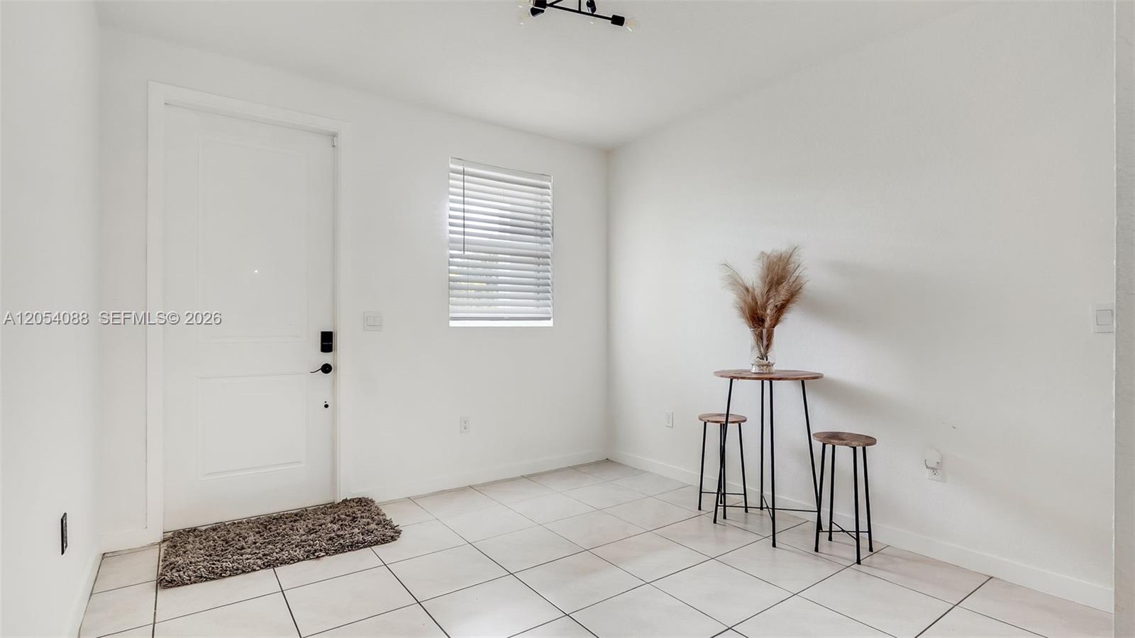Ver detalles 1871 3 / 3 1488 sq. ft. $ 2026-07-15 0 foto
