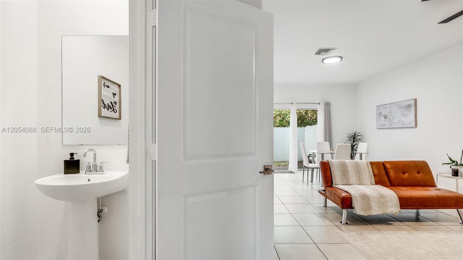 Ver detalles 1871 3 / 3 1488 sq. ft. $ 2026-07-15 0 foto
