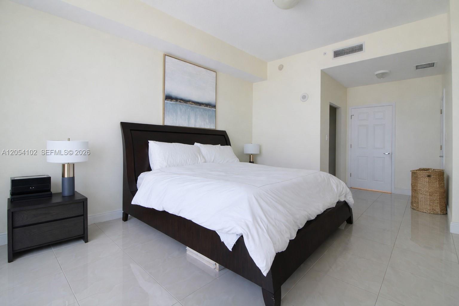 Photo of 140 Dixie Hwy  #1019, Hollywood, Florida, 33020 - 