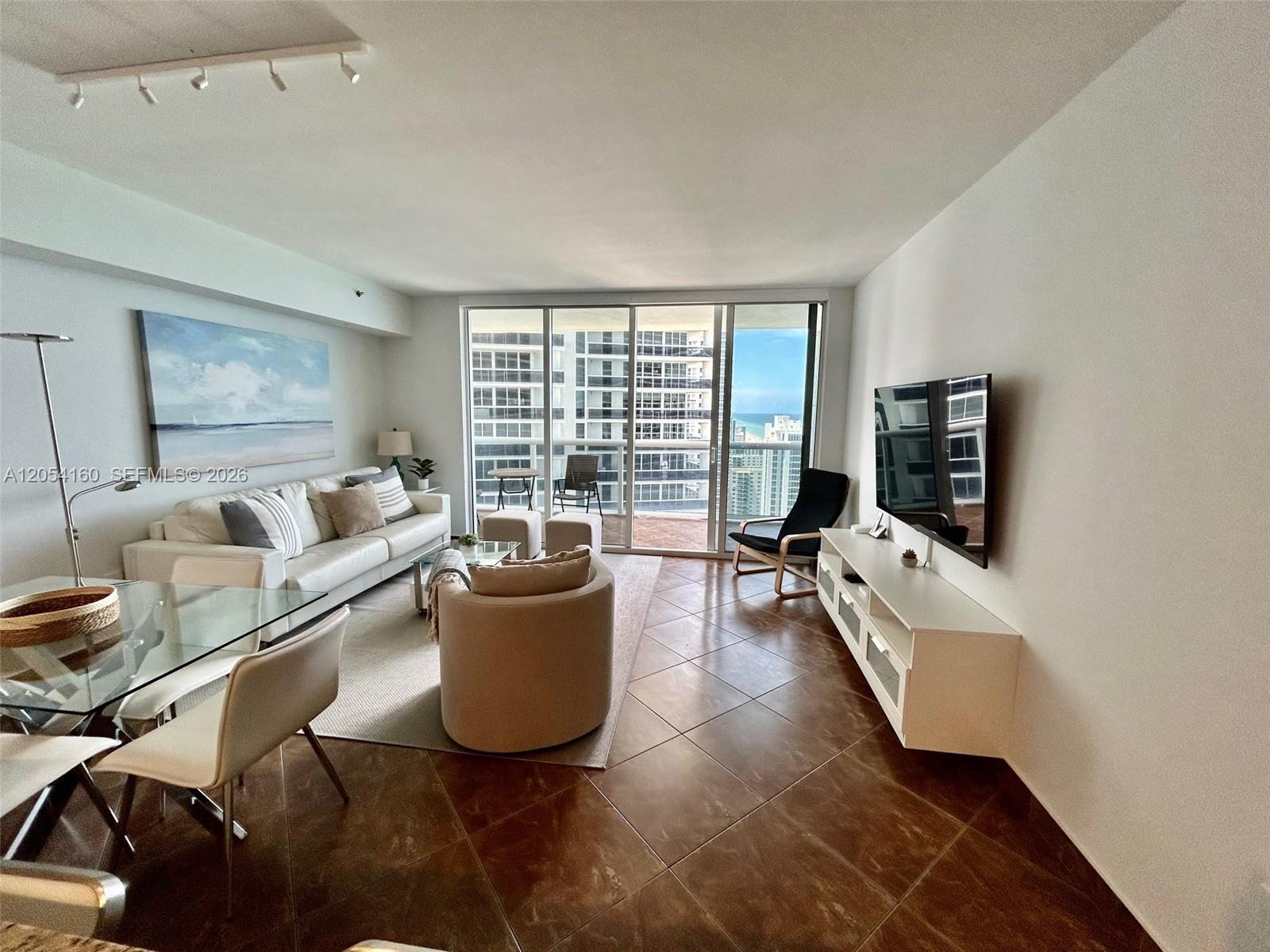 3309 1 / 1 844 sq. ft. $ 2026-07-15 0 foto