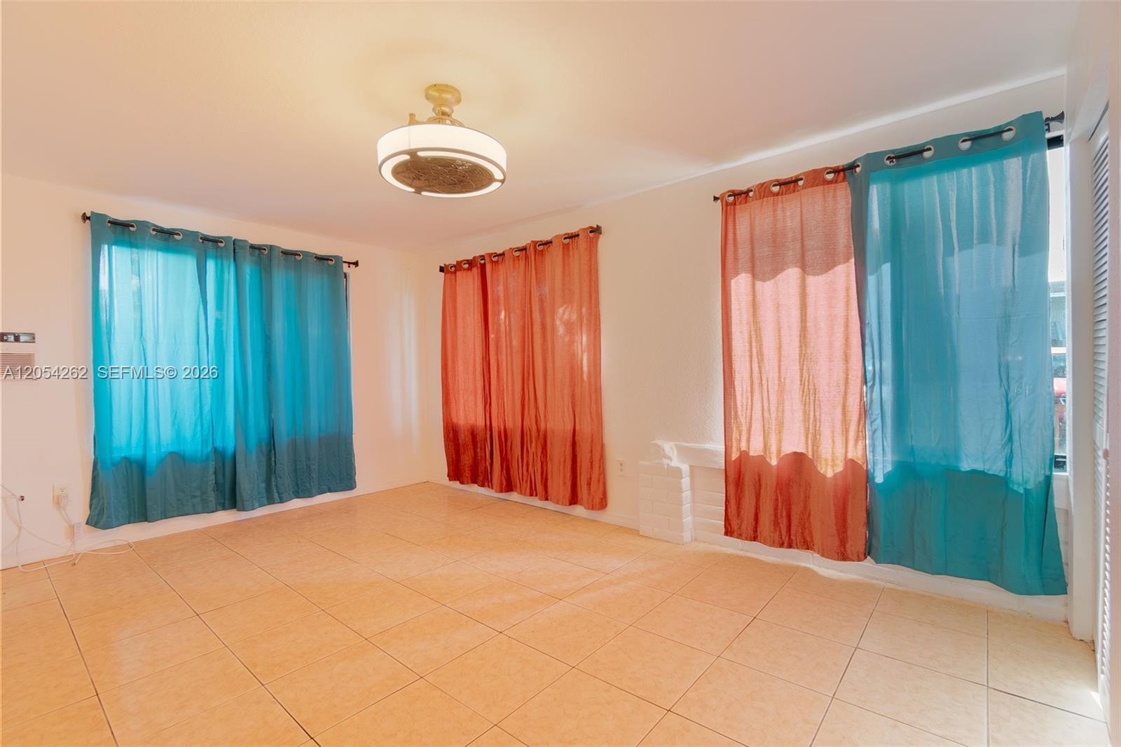 Ver detalles / 1258 sq. ft. $ 2026-07-15 0 foto