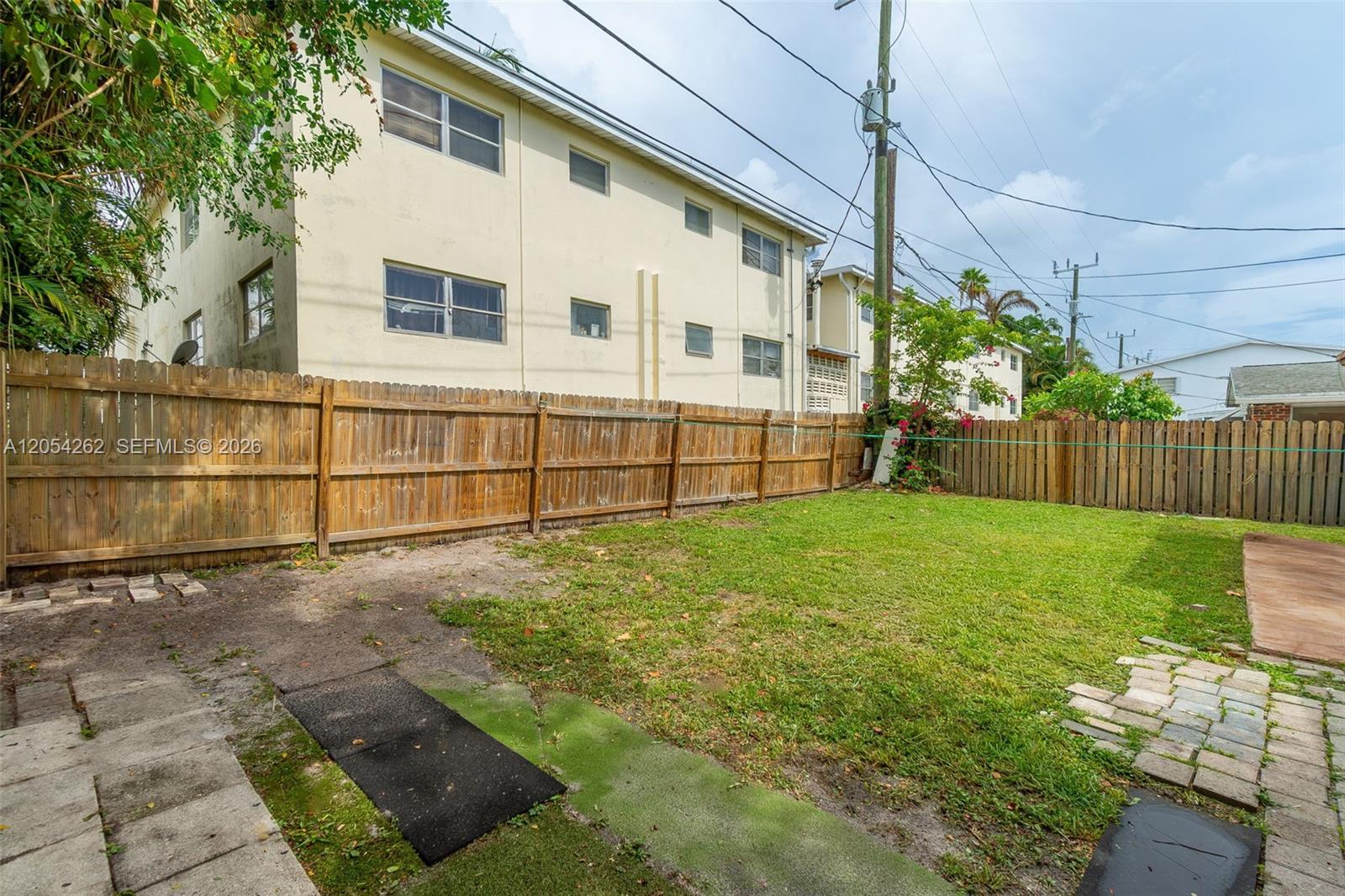 Ver detalles / 1258 sq. ft. $ 2026-07-15 0 foto