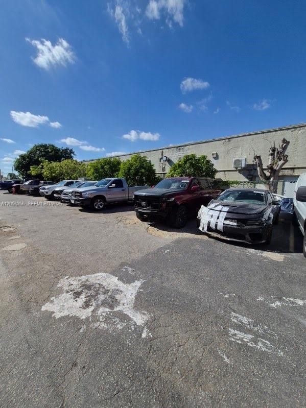 Ver detalles / sq. ft. $ 2026-07-15 0 foto