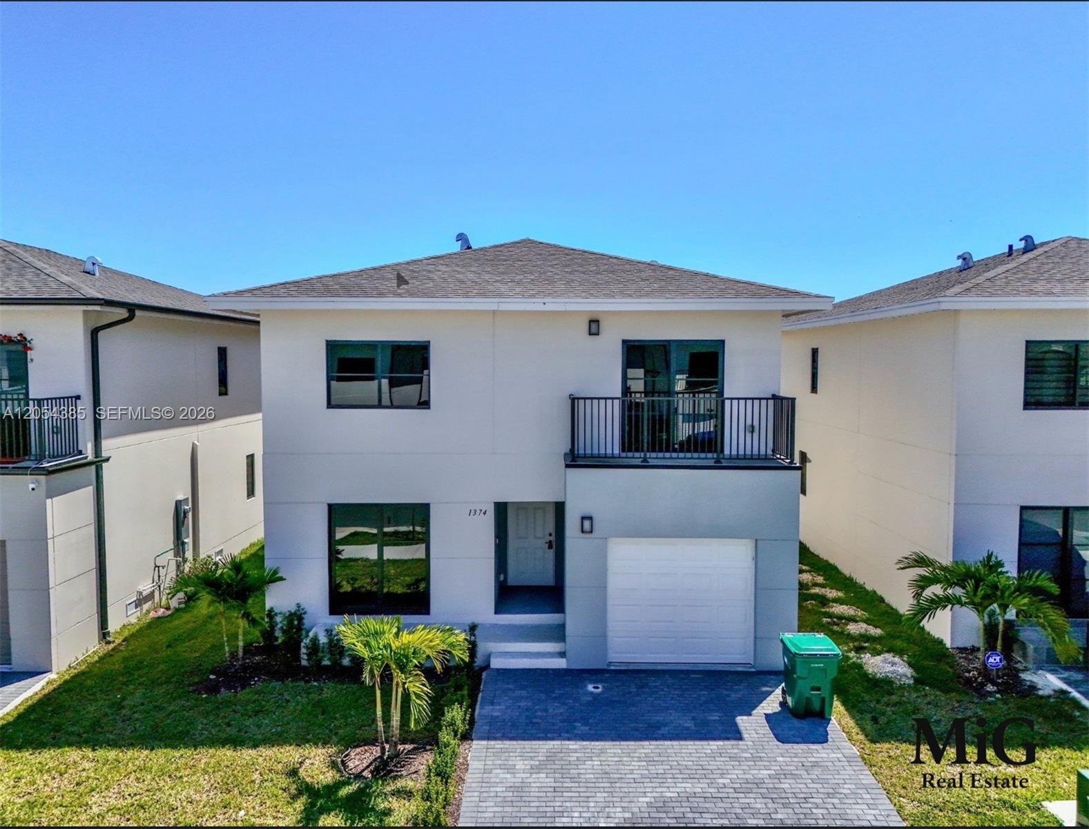 See details 1374 5 / 3 1810 sq. ft. $ 2026-07-15 0 Photo