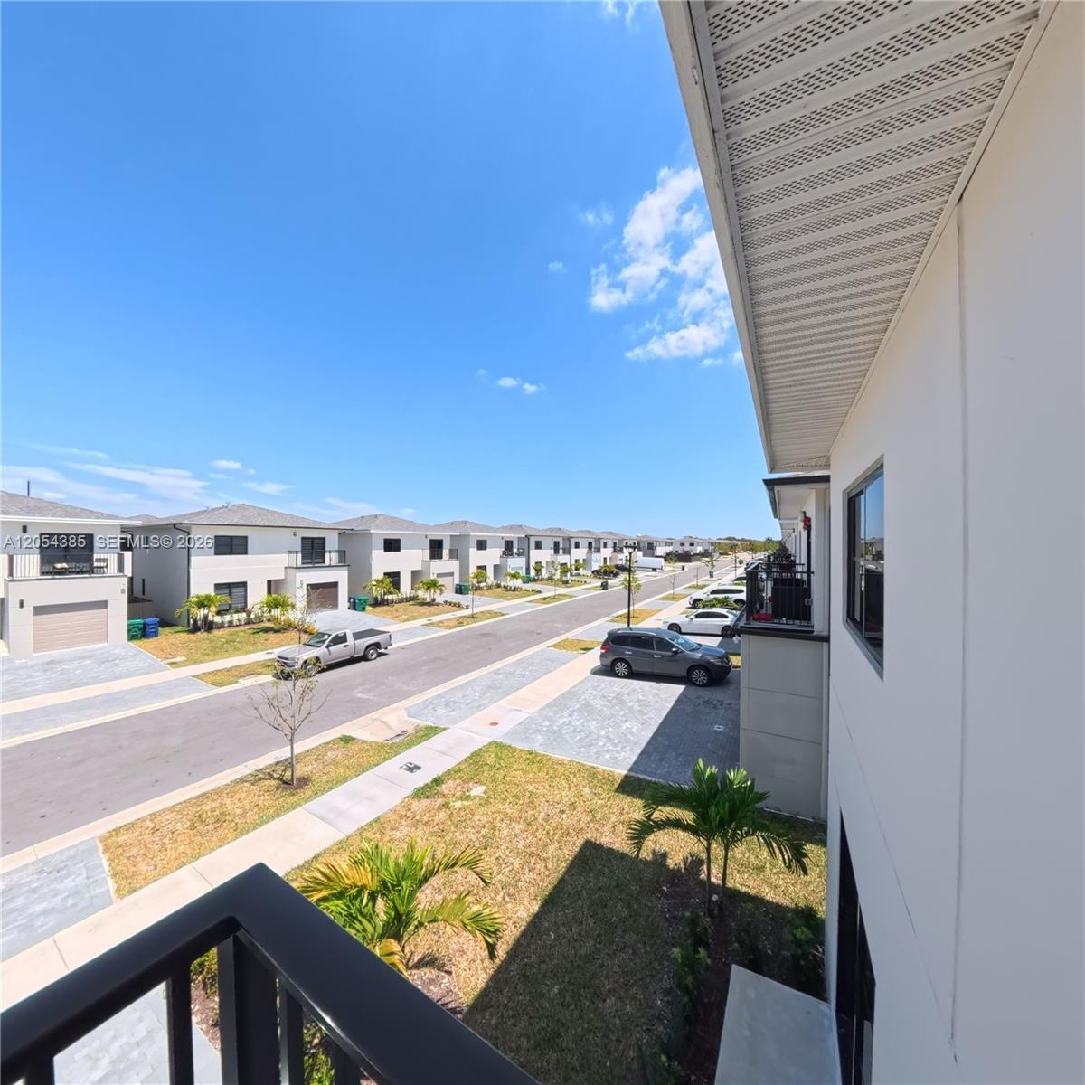 See details 1374 5 / 3 1810 sq. ft. $ 2026-07-15 0 Photo
