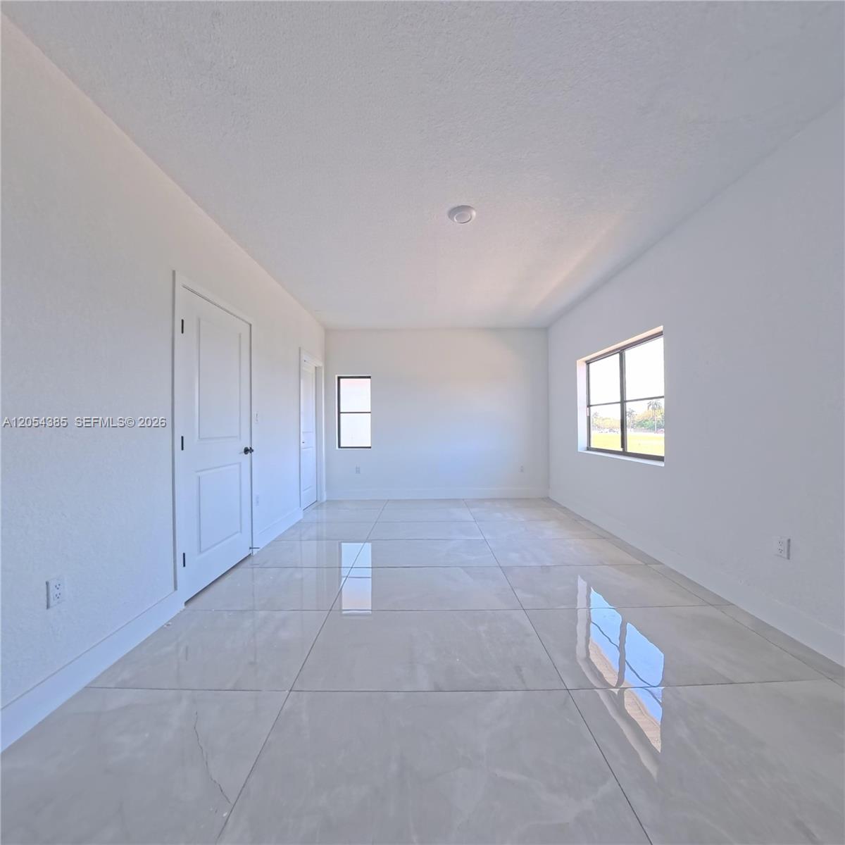 See details 1374 5 / 3 1810 sq. ft. $ 2026-07-15 0 Photo