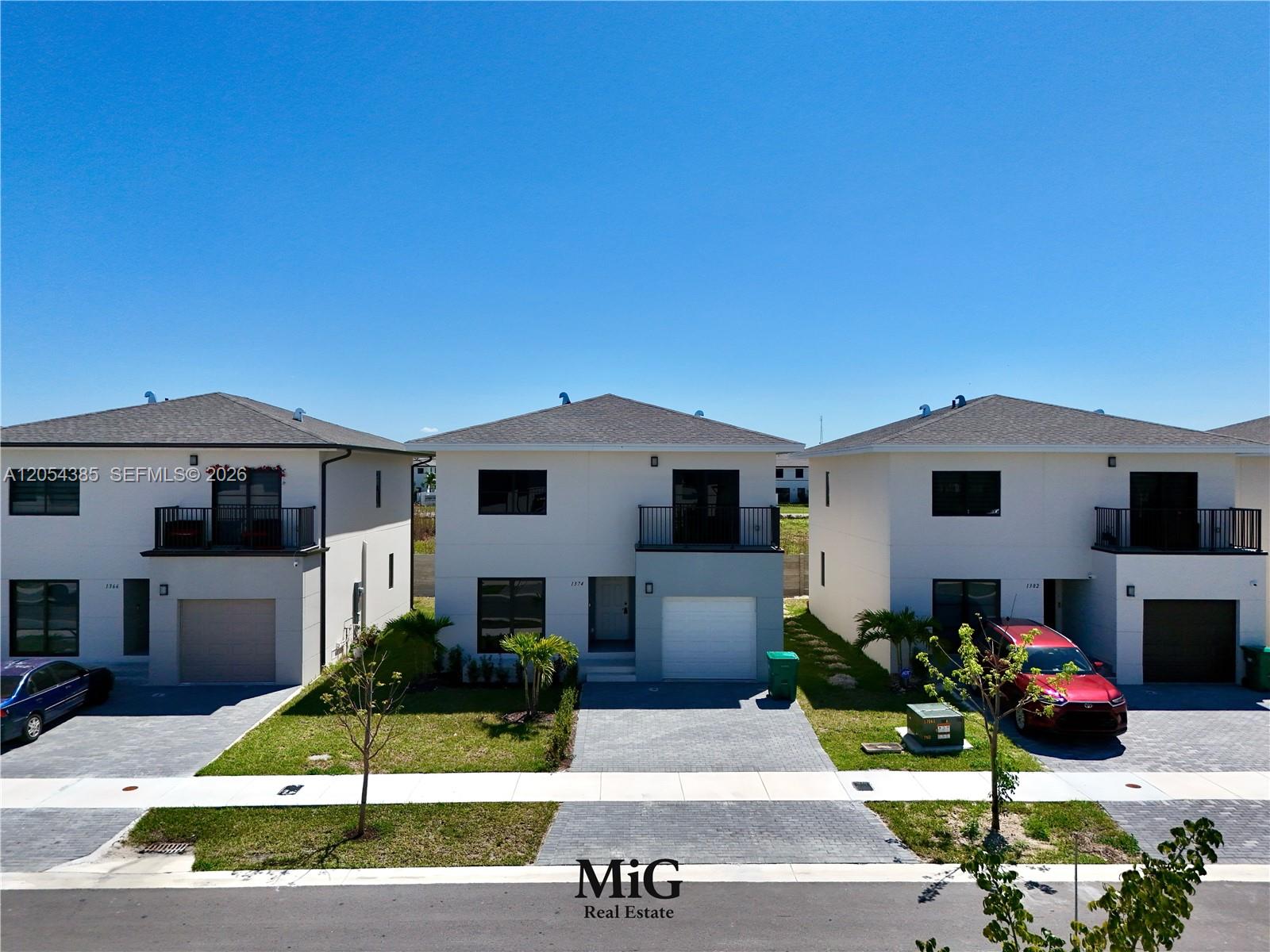 See details 1374 5 / 3 1810 sq. ft. $ 2026-07-15 0 Photo